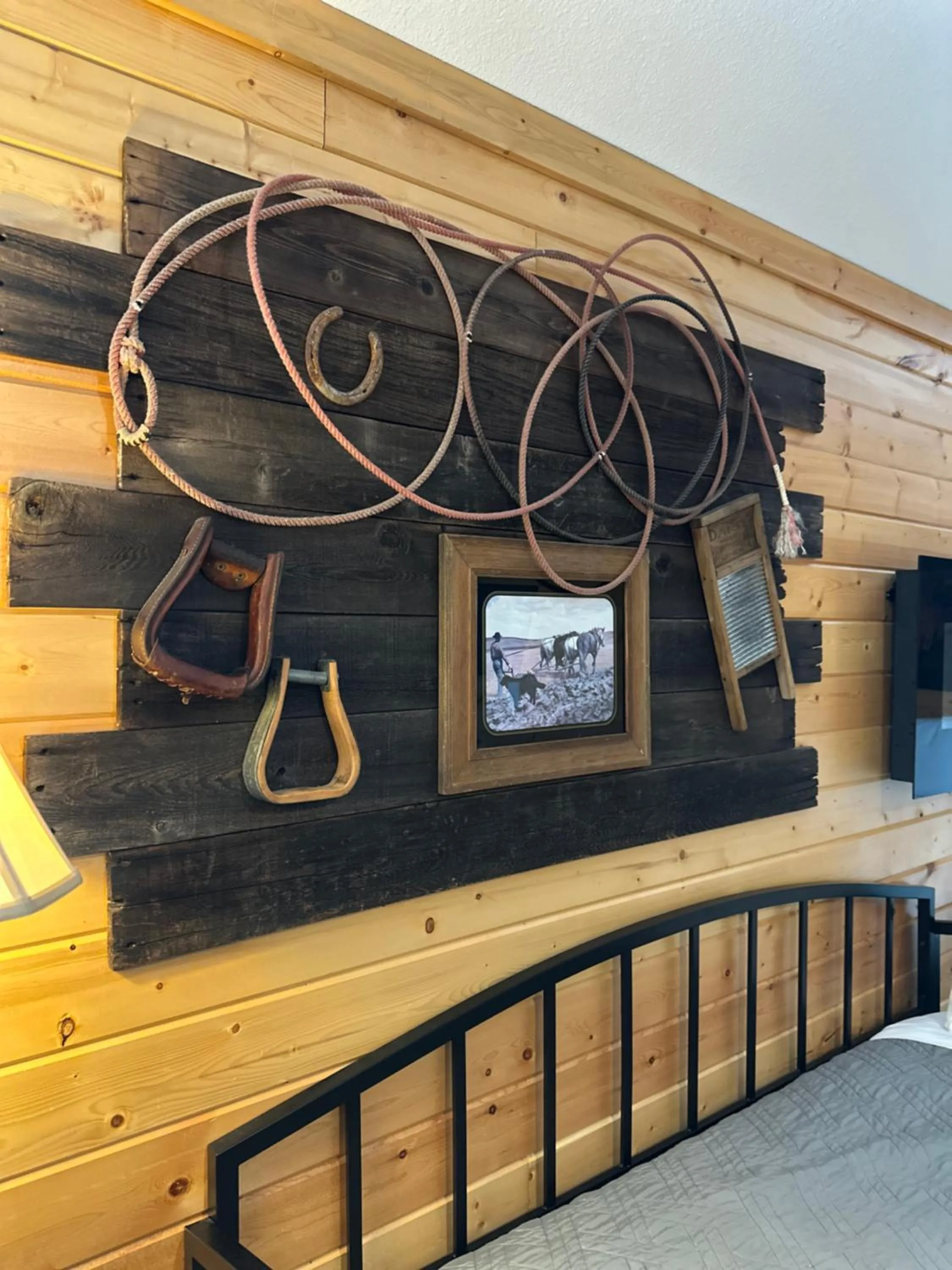 Decorative detail in Packwood Lodge & Cabins