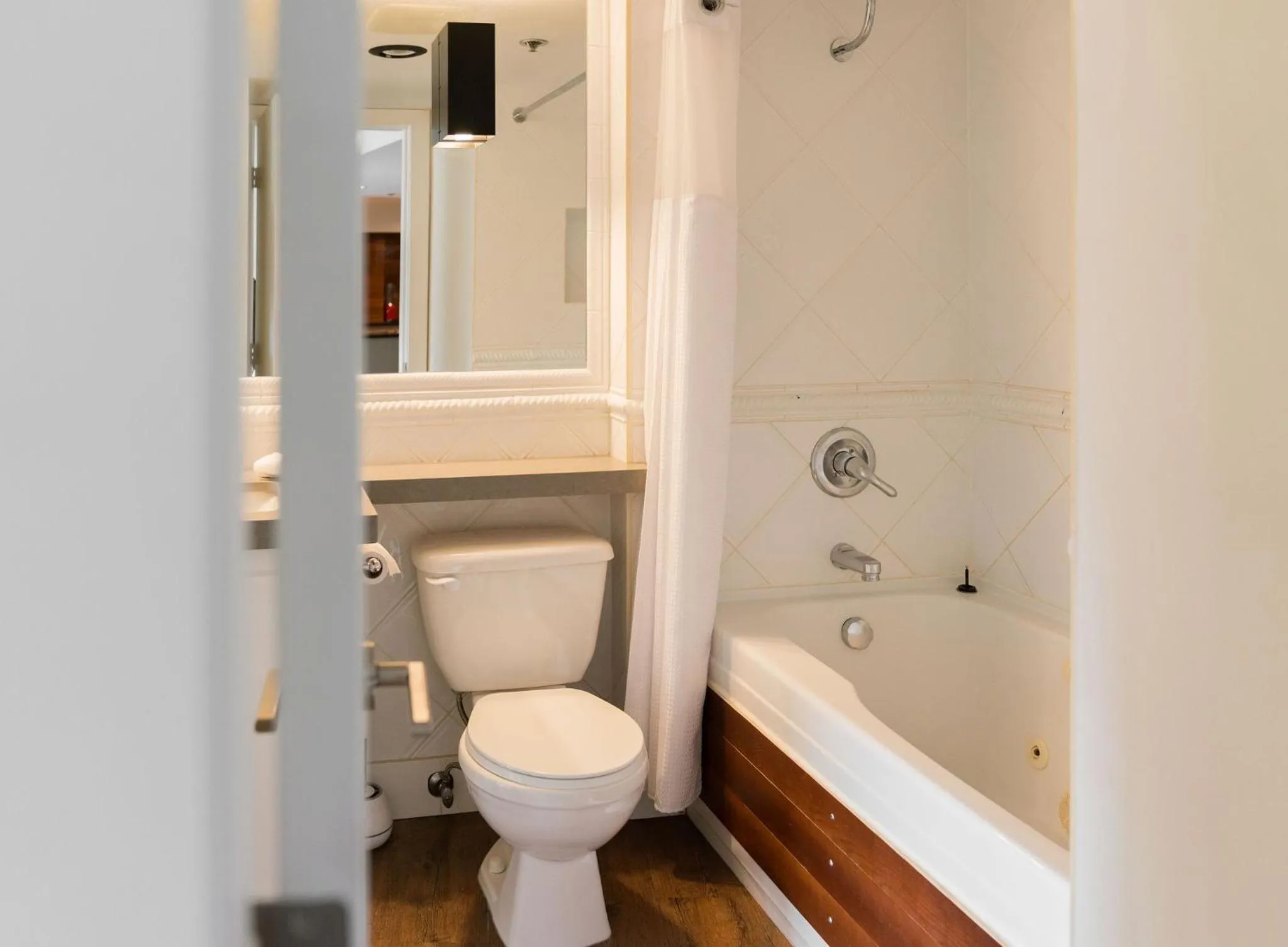 Gibbons Life Accommodations