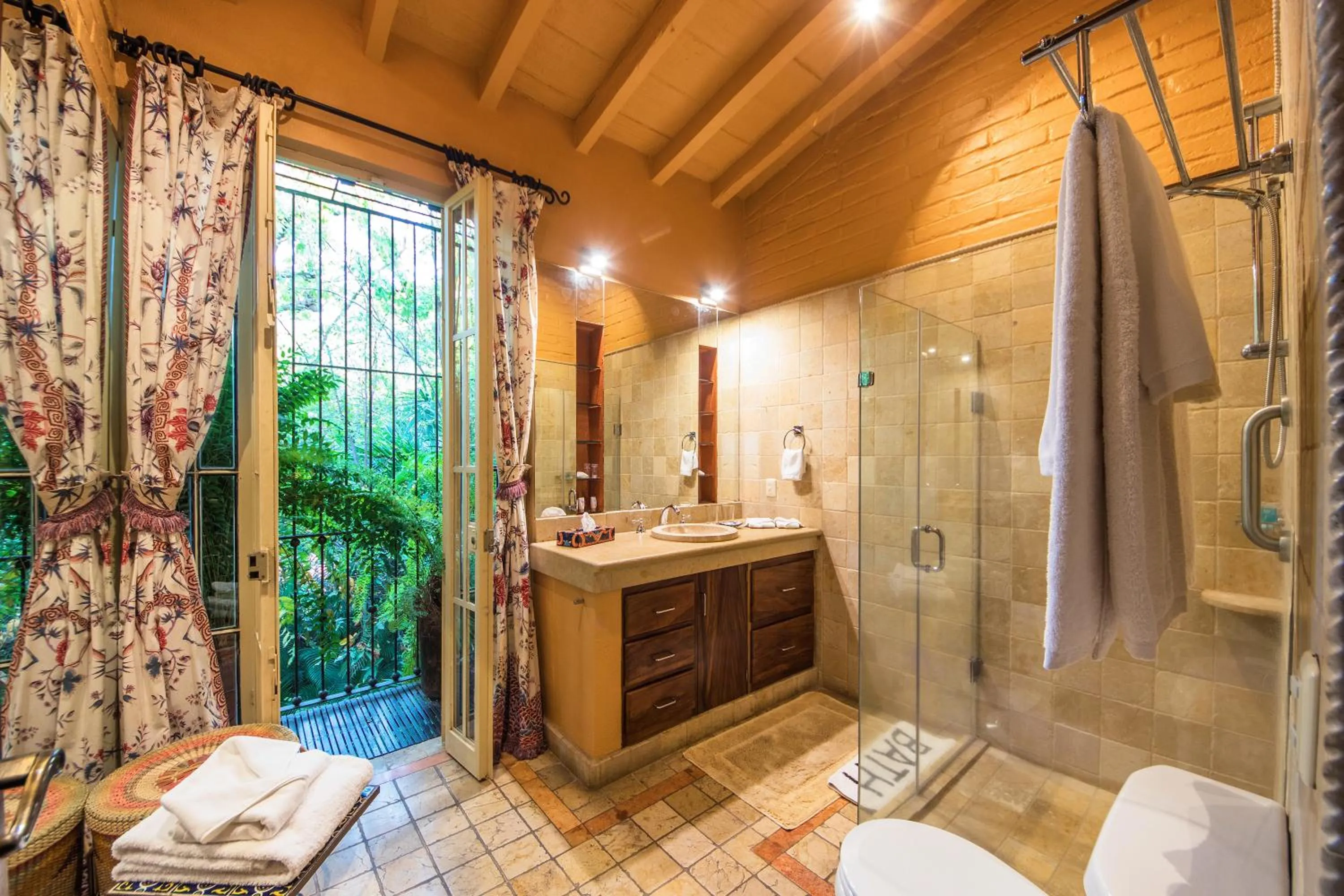 Bathroom in Villa Lola - Adults Only