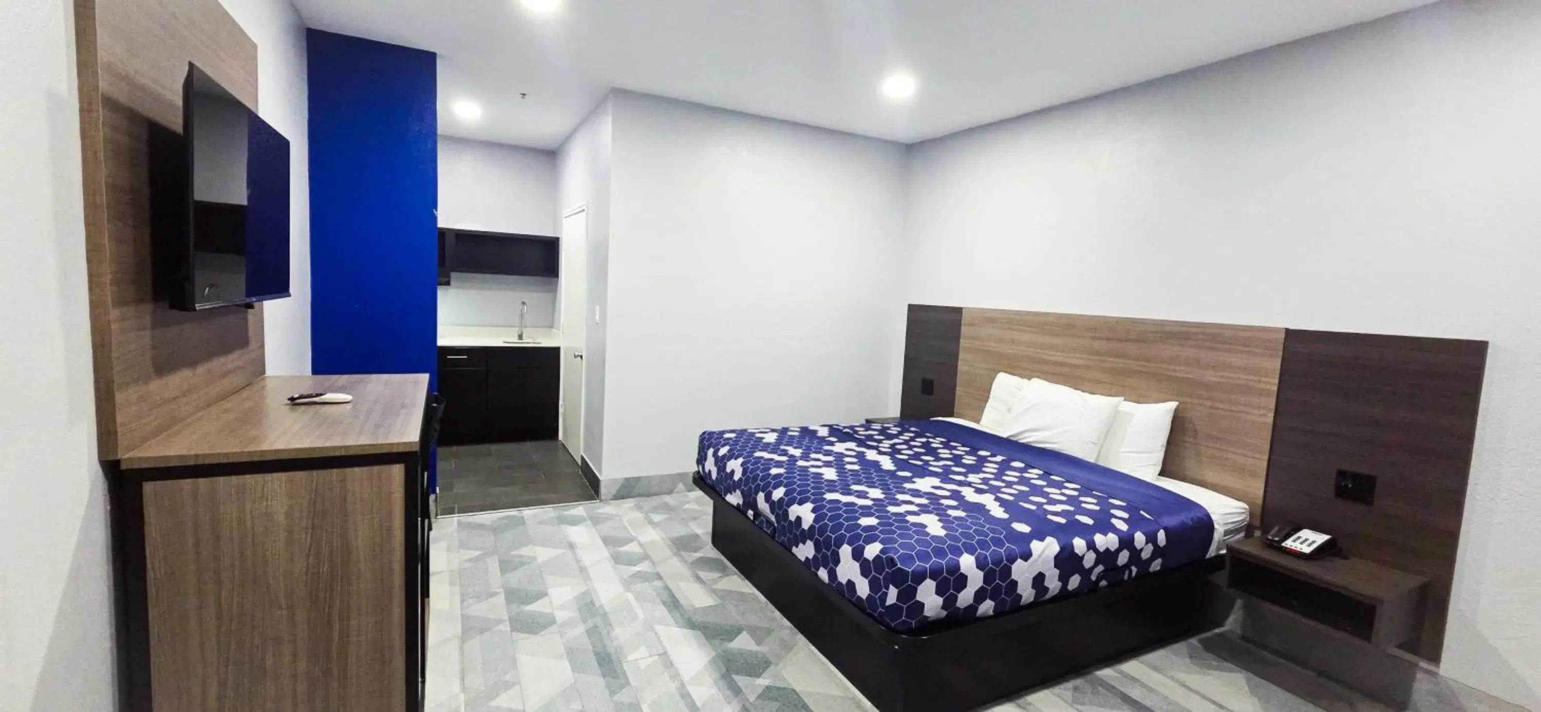 King Kitchenette in Airway Inn - IAH Airport King Kitchenette in Airway Inn - IAH Airport