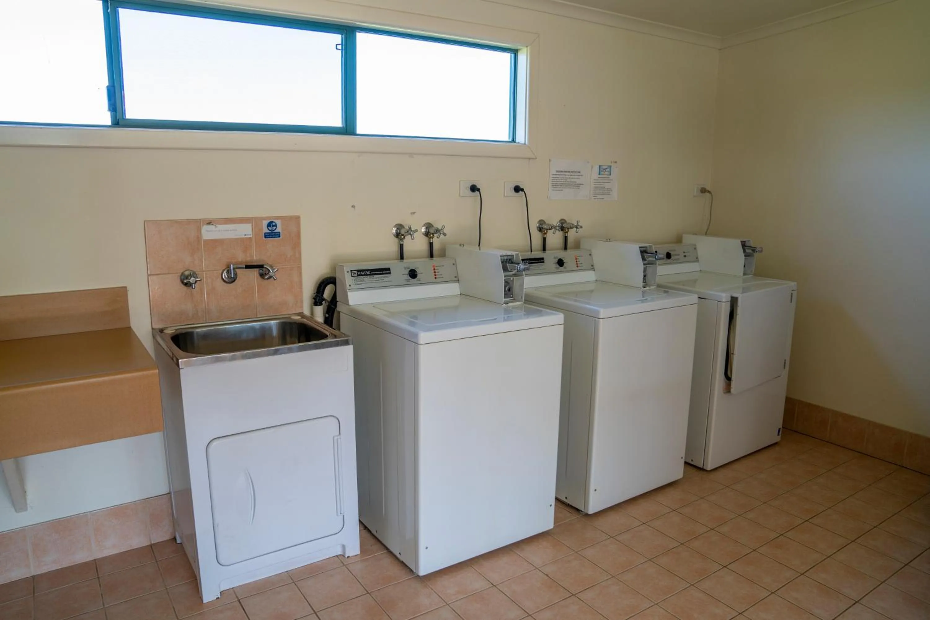 laundry in Karri Aura