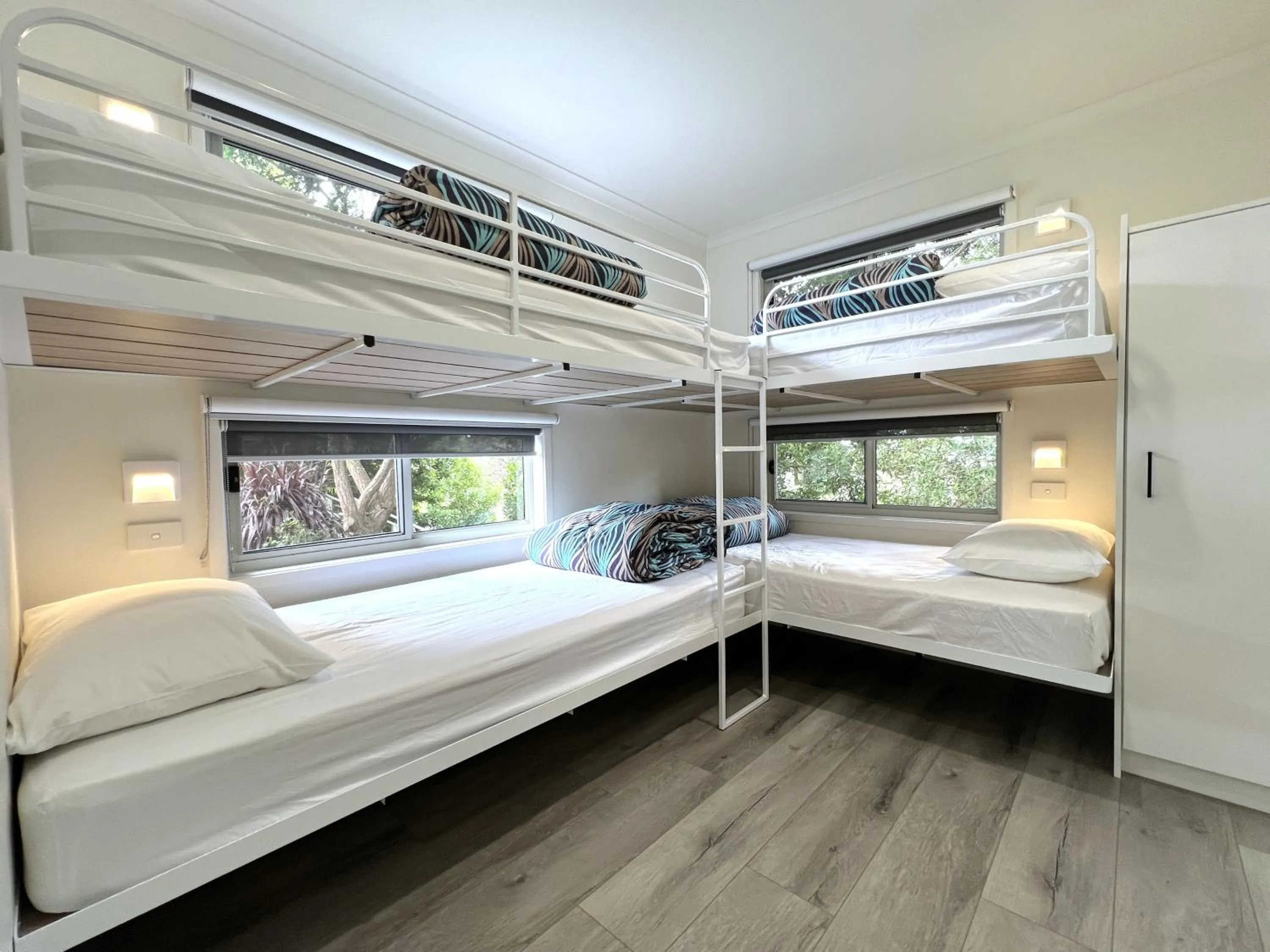 Bedroom, Bed in Karri Aura