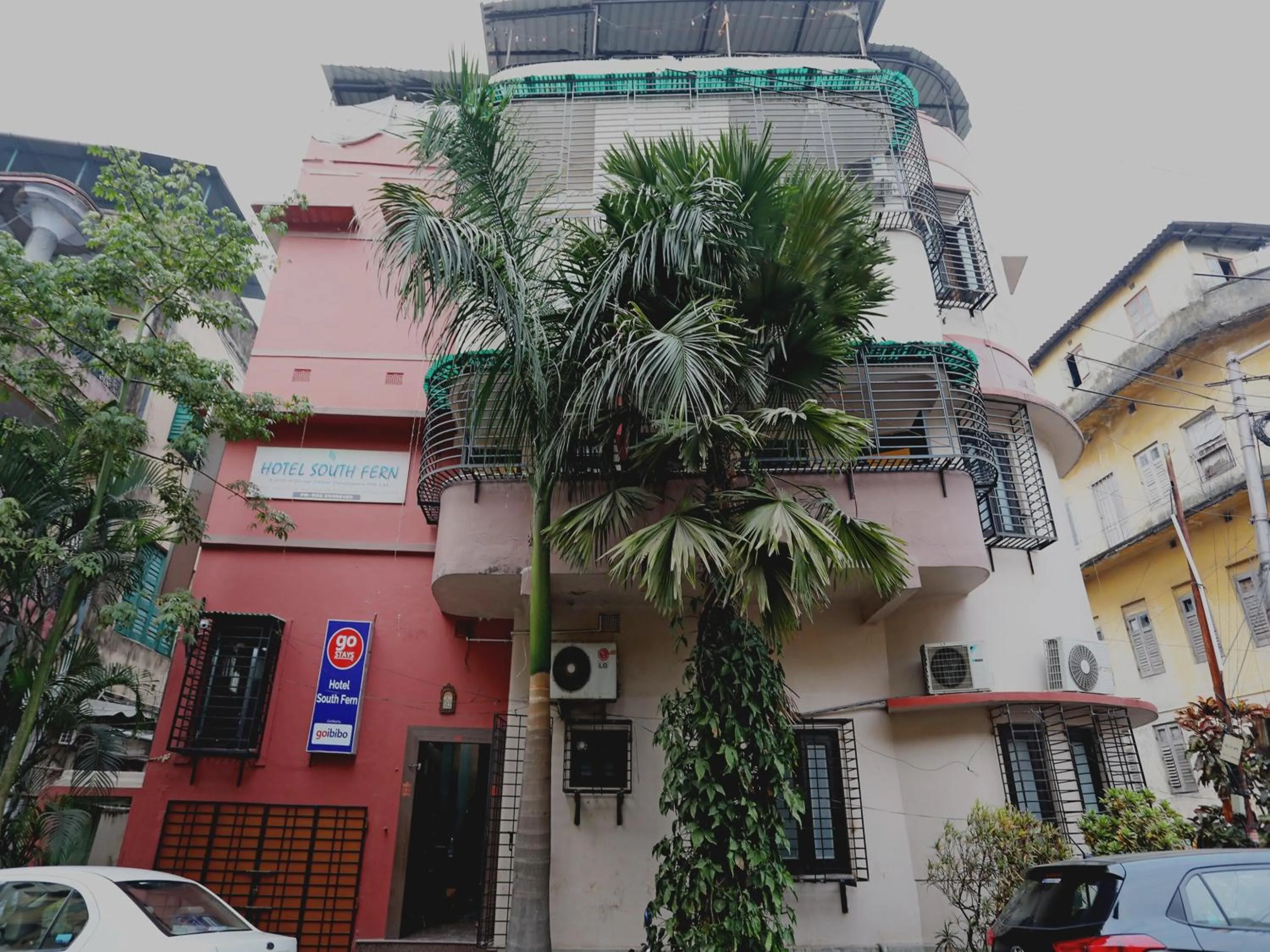 Facade/entrance in Hotel O South Fern