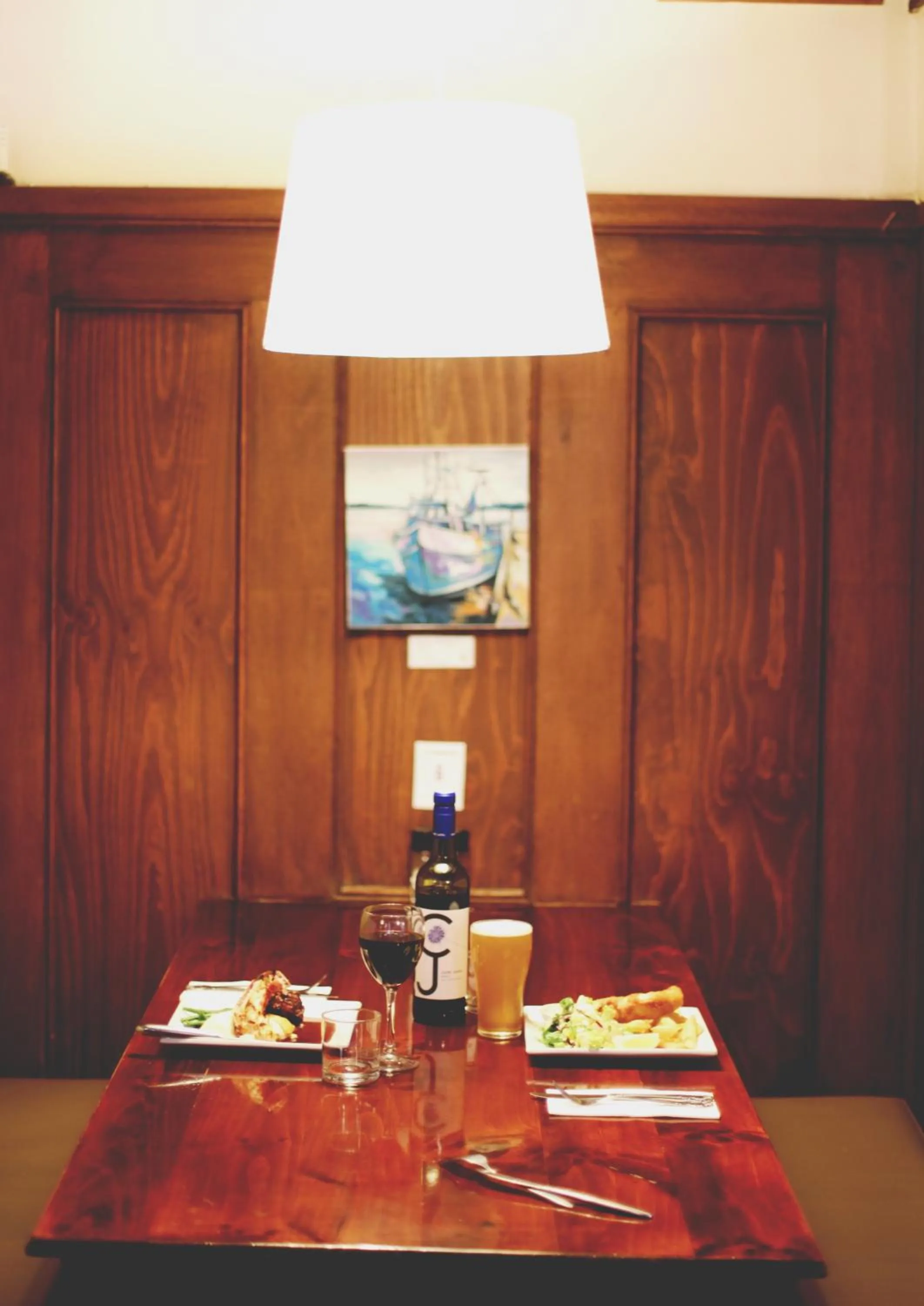 Food and drinks in Caledonian Inn