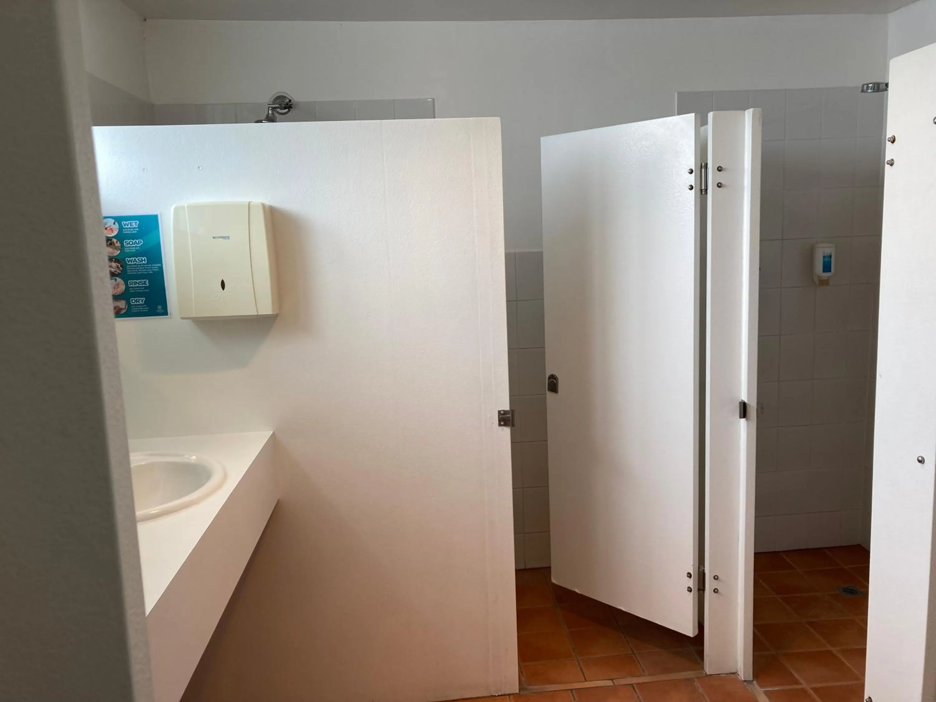 Bathroom in Caledonian Inn