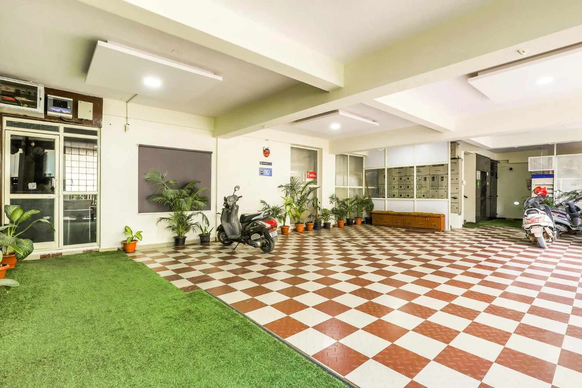 Parking in FabHotel RMS Comforts - Nr Yeshwantpur Railway Station