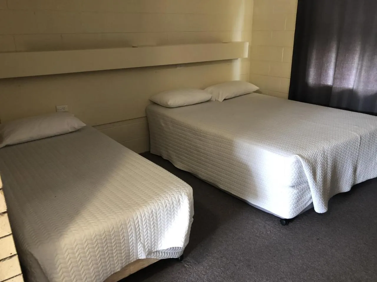 Bed in Bororen Hotel Motel