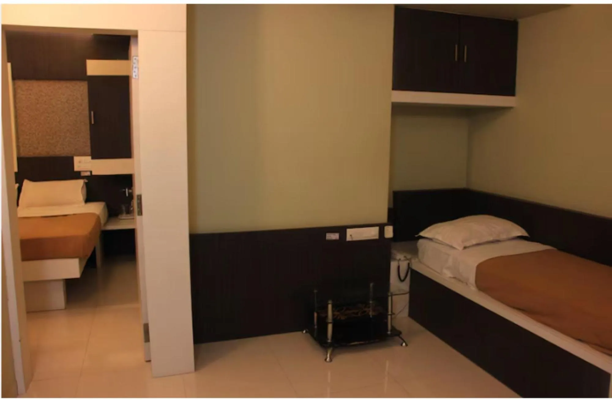 Hotel Sham Suman, Kolhapur- Opposite To Mahalaxmi Temple