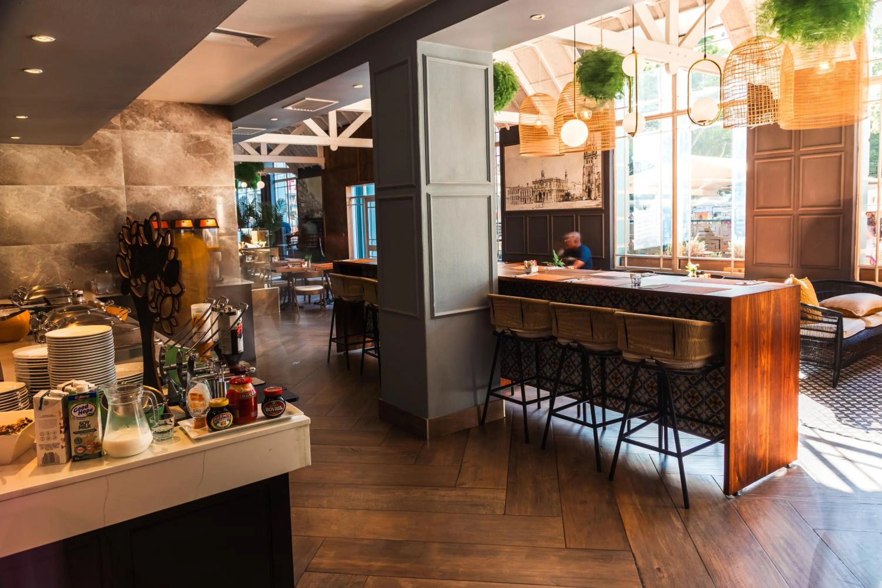 Restaurant/places to eat in ONOMO Hotel Cape Town – Inn On The Square