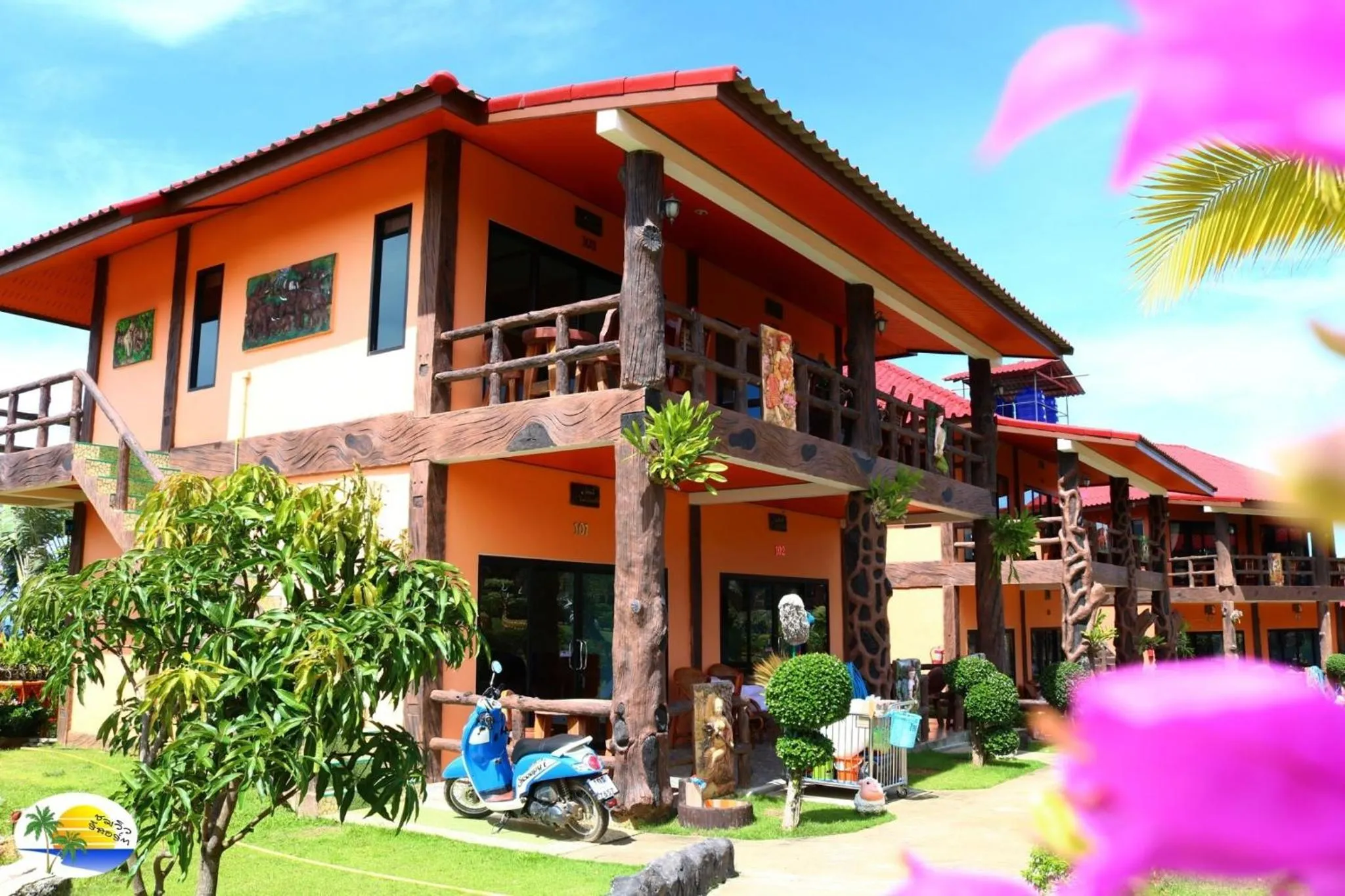Property building in Chomview Resort