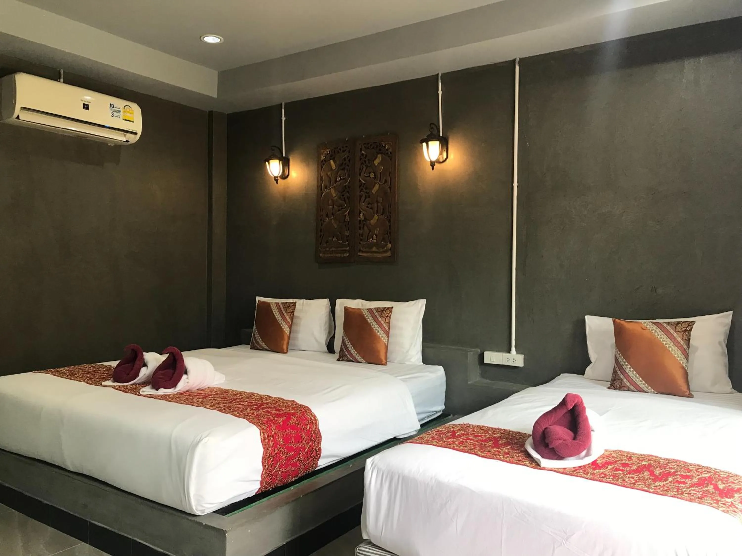 Bedroom, Bed in Chomview Resort