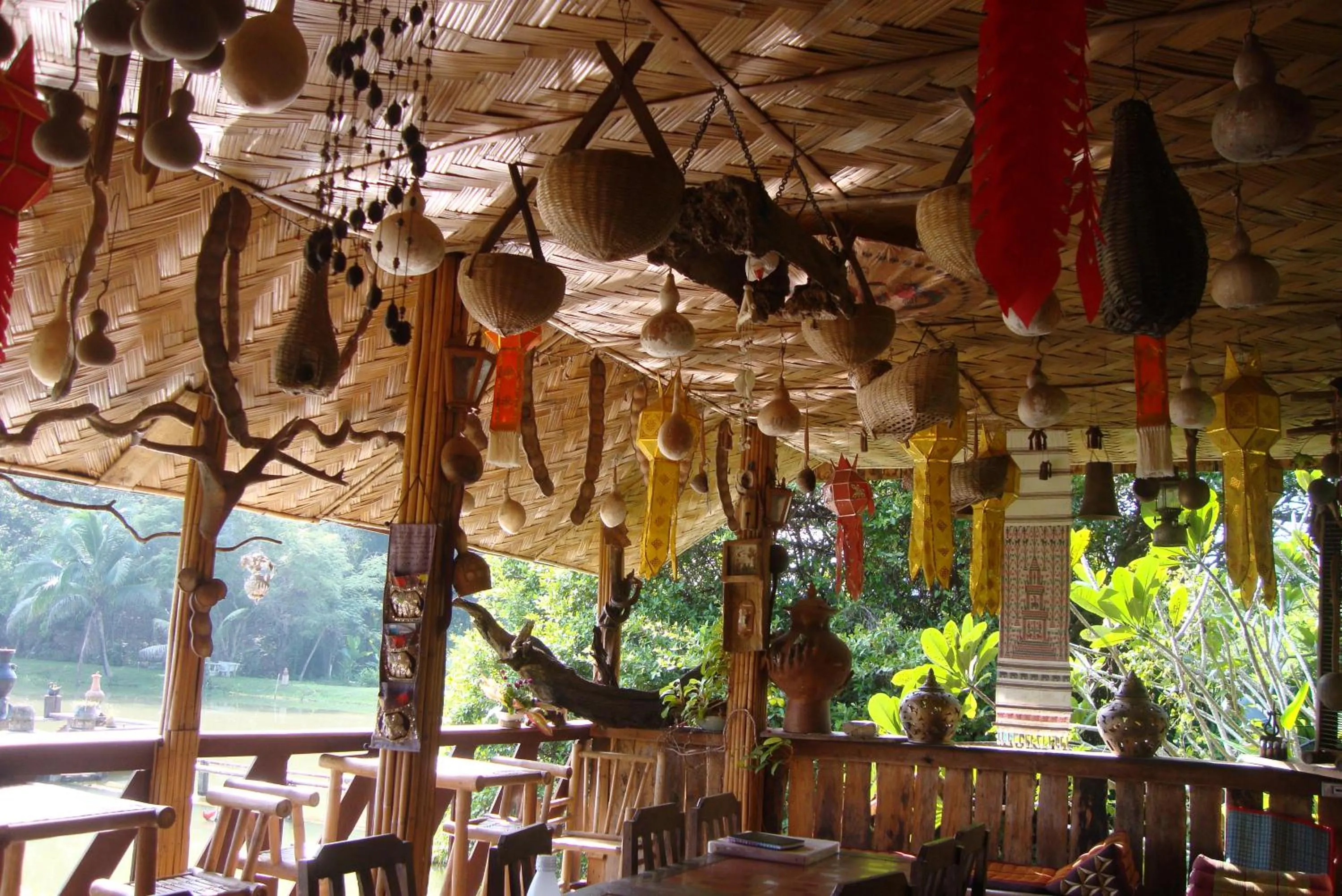 Restaurant/places to eat in Baan Suan Jantra Home Stay