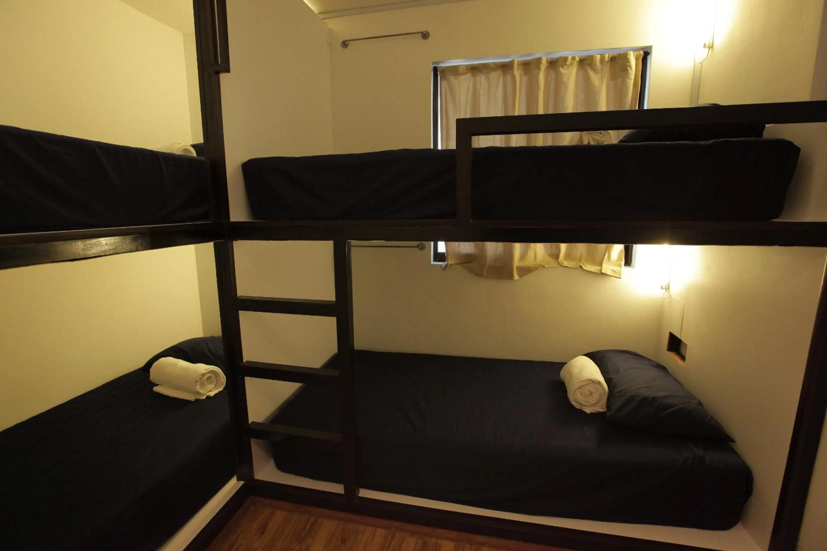 bunk bed, Bed in Hotel N45