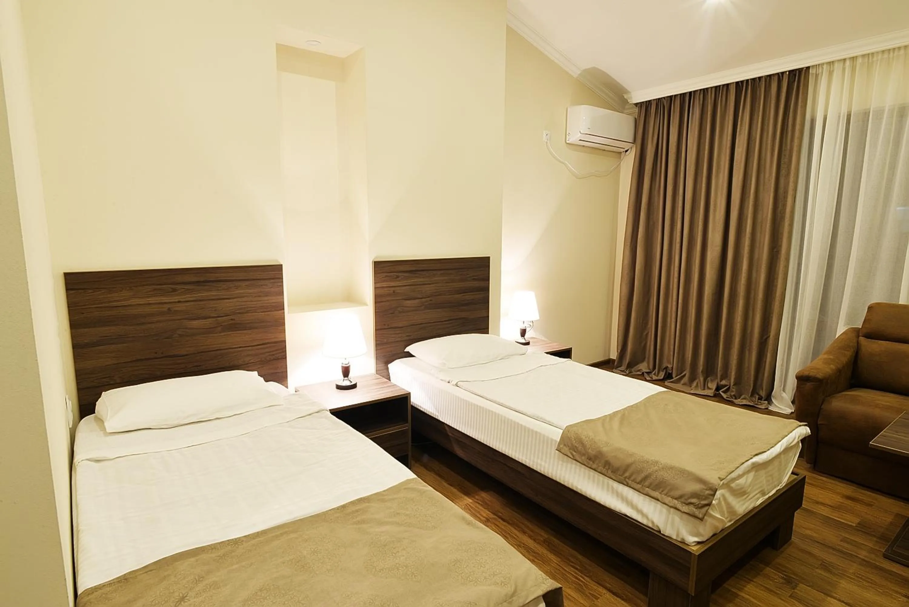 Bedroom, Bed in MGK Hotel