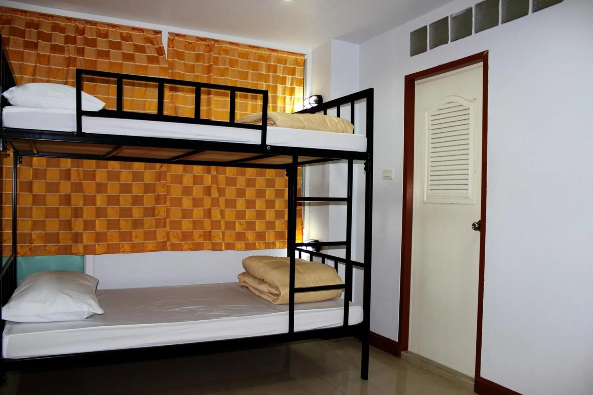 bunk bed, Bed in Home Base Hostel