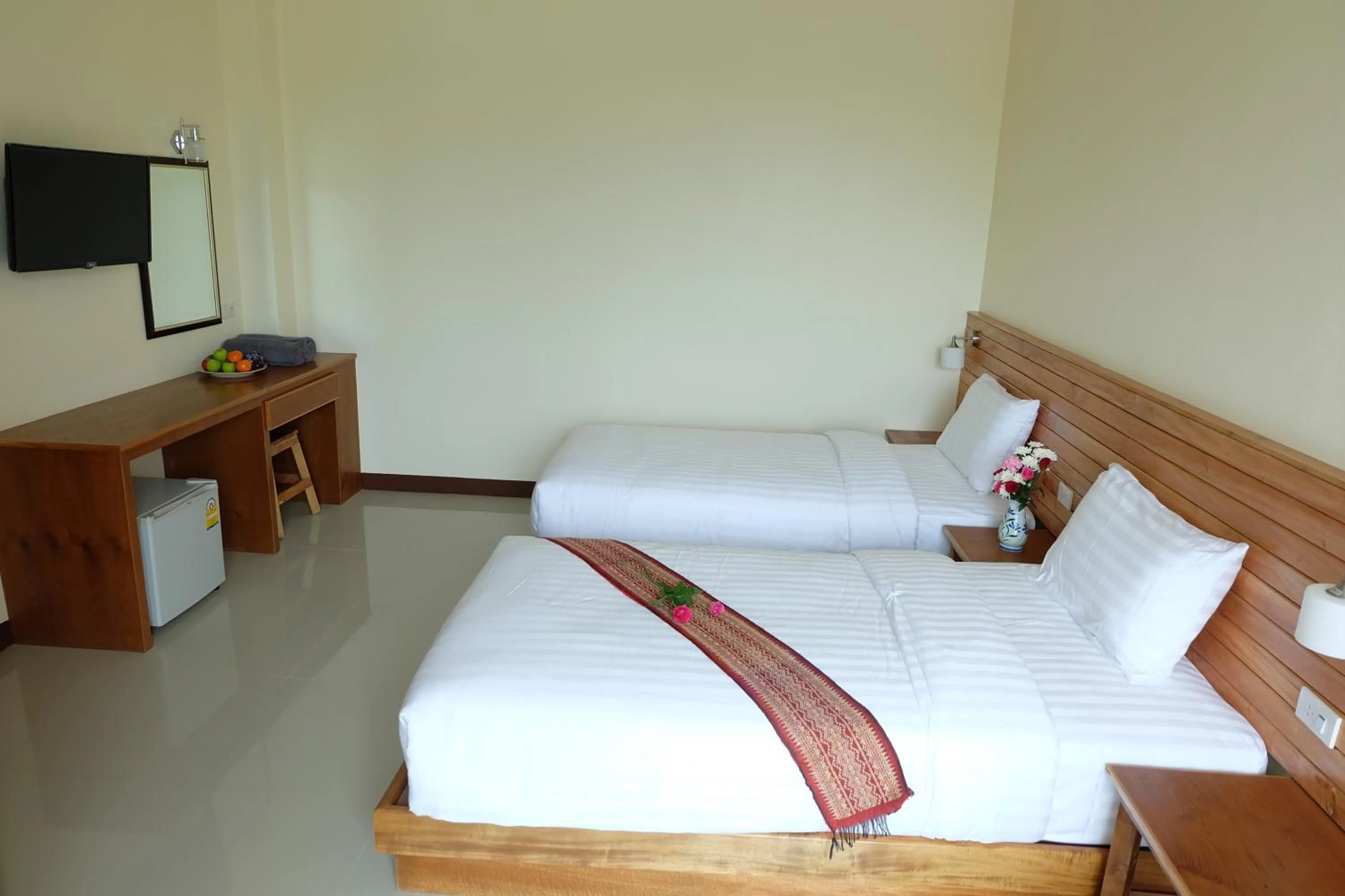 Balcony/Terrace, Bed in Chatin Guesthouse