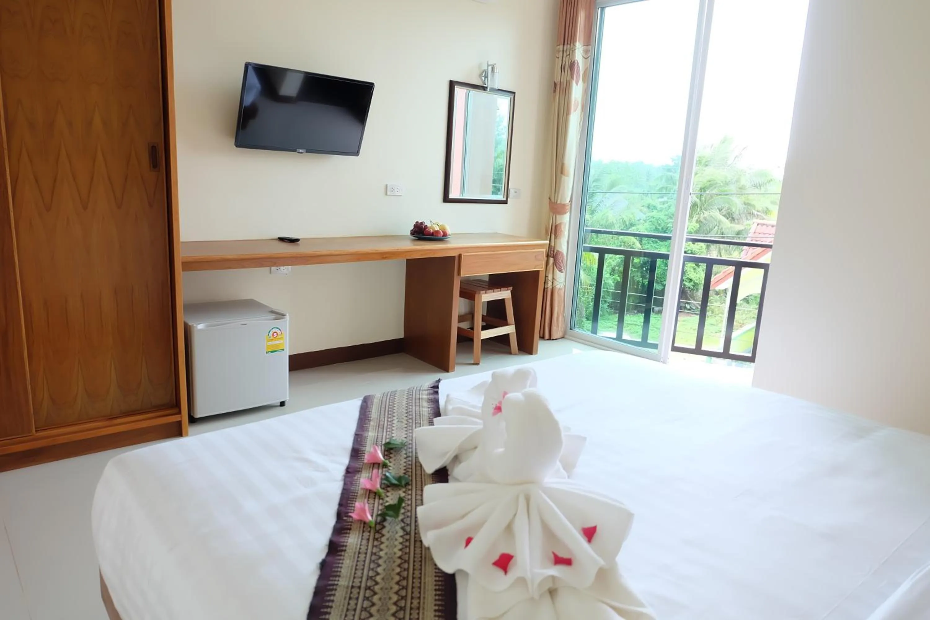 Balcony/Terrace, Bed in Chatin Guesthouse