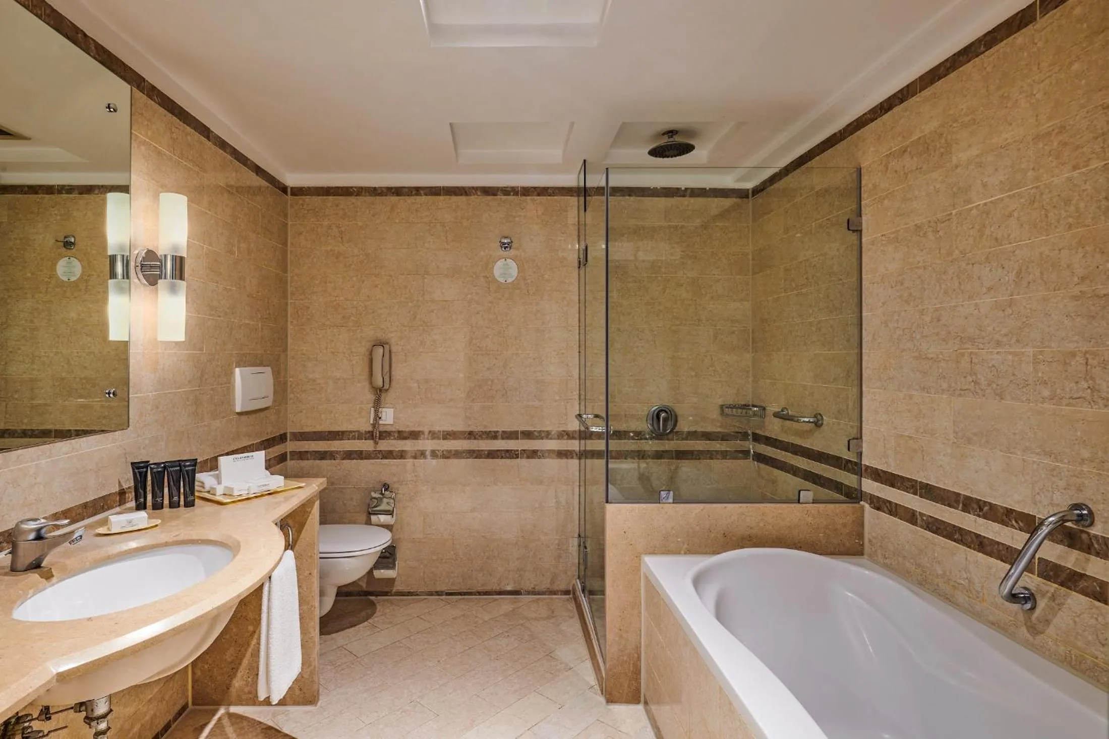 Shower in Steigenberger Aldau Beach Hotel