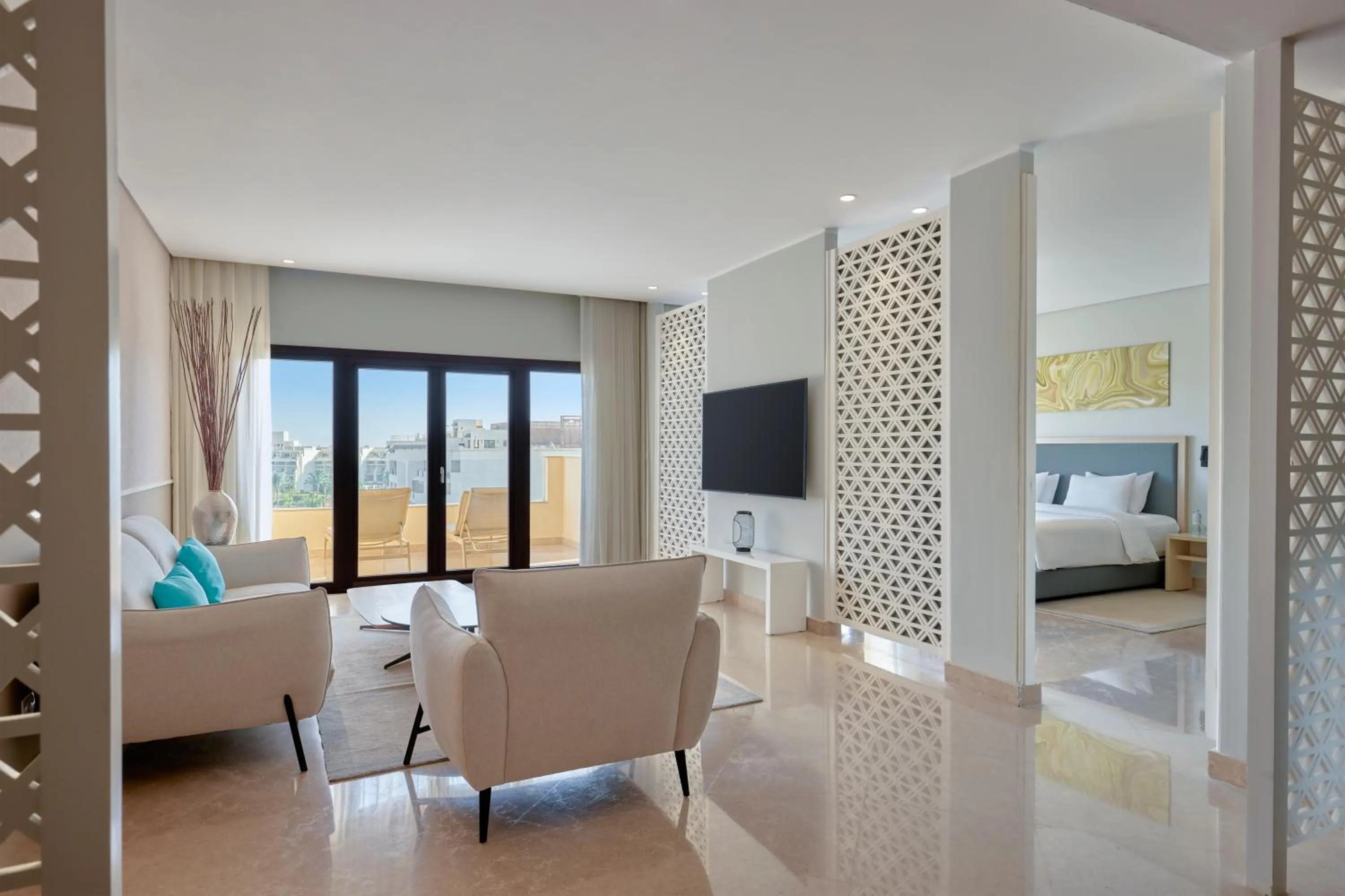 TV and multimedia, Bed in Steigenberger Aldau Beach Hotel