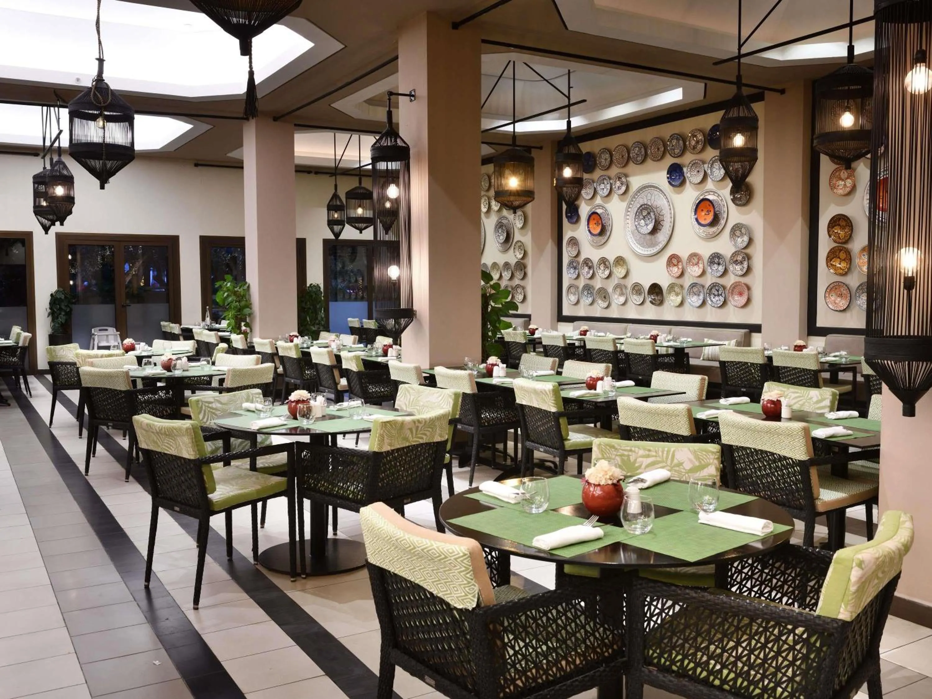 Restaurant/places to eat in Mövenpick Hotel Mansour Eddahbi Marrakech