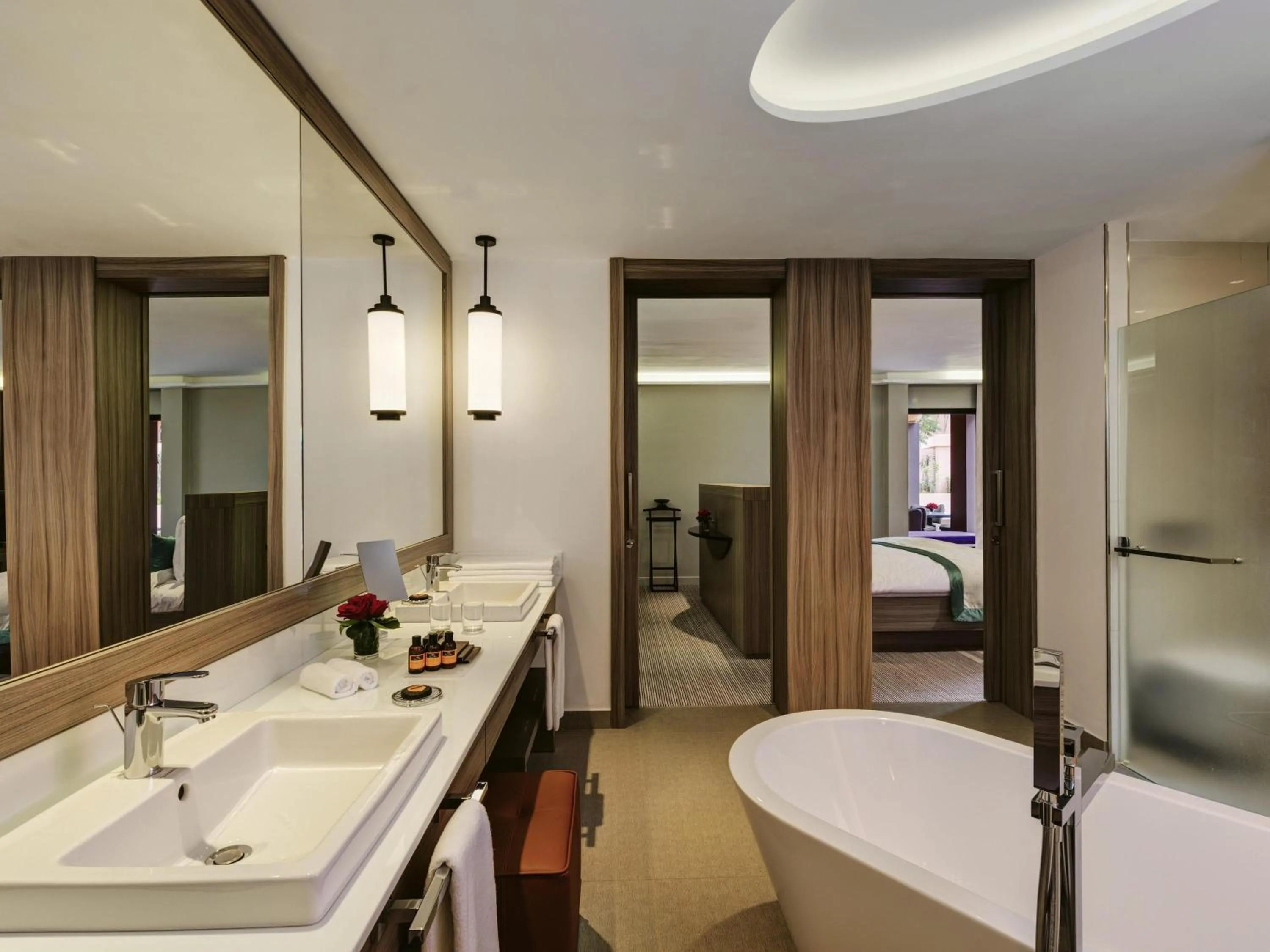 Bedroom, Bed in Mövenpick Hotel Mansour Eddahbi Marrakech