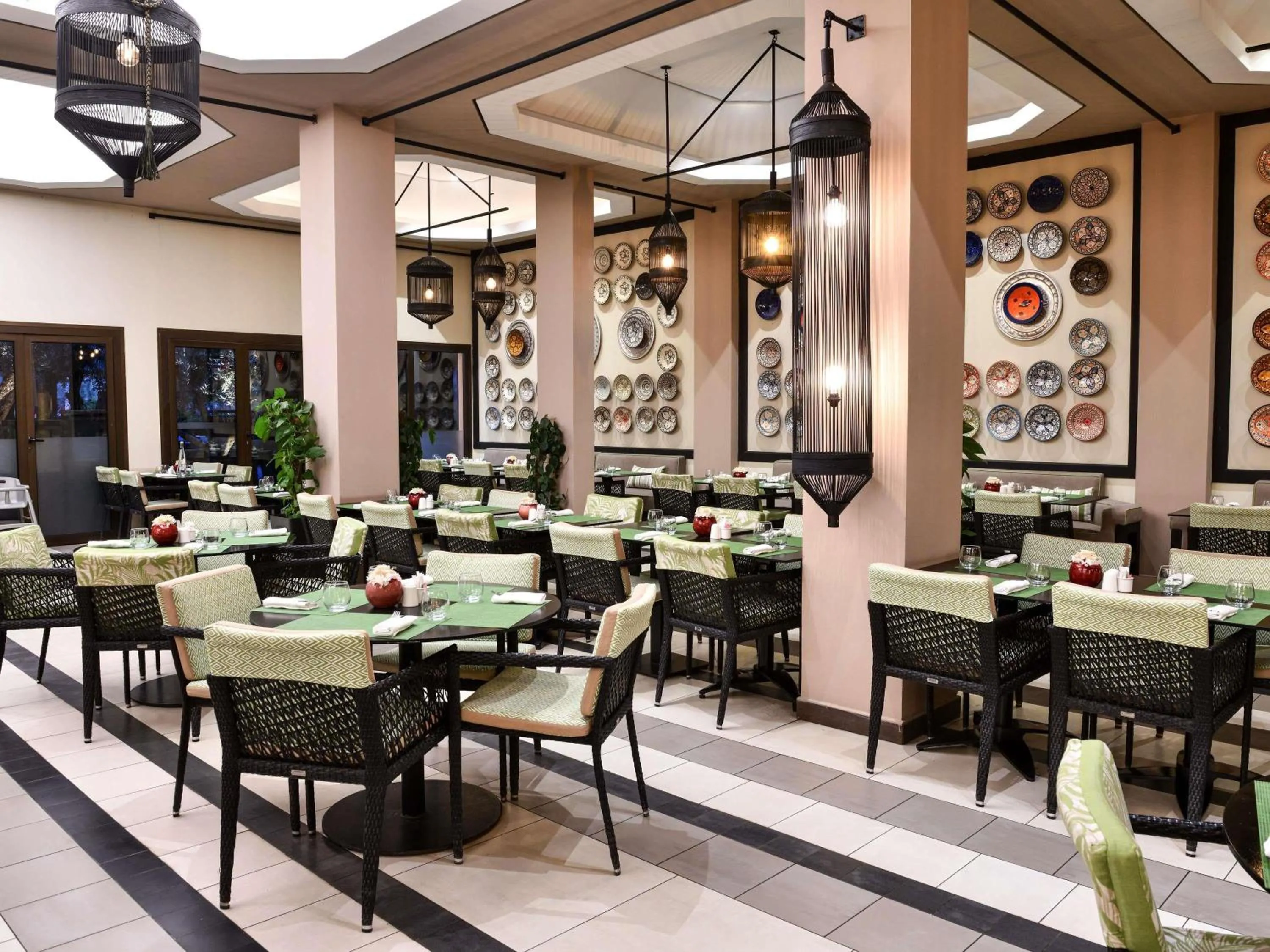 Restaurant/places to eat in Mövenpick Hotel Mansour Eddahbi Marrakech