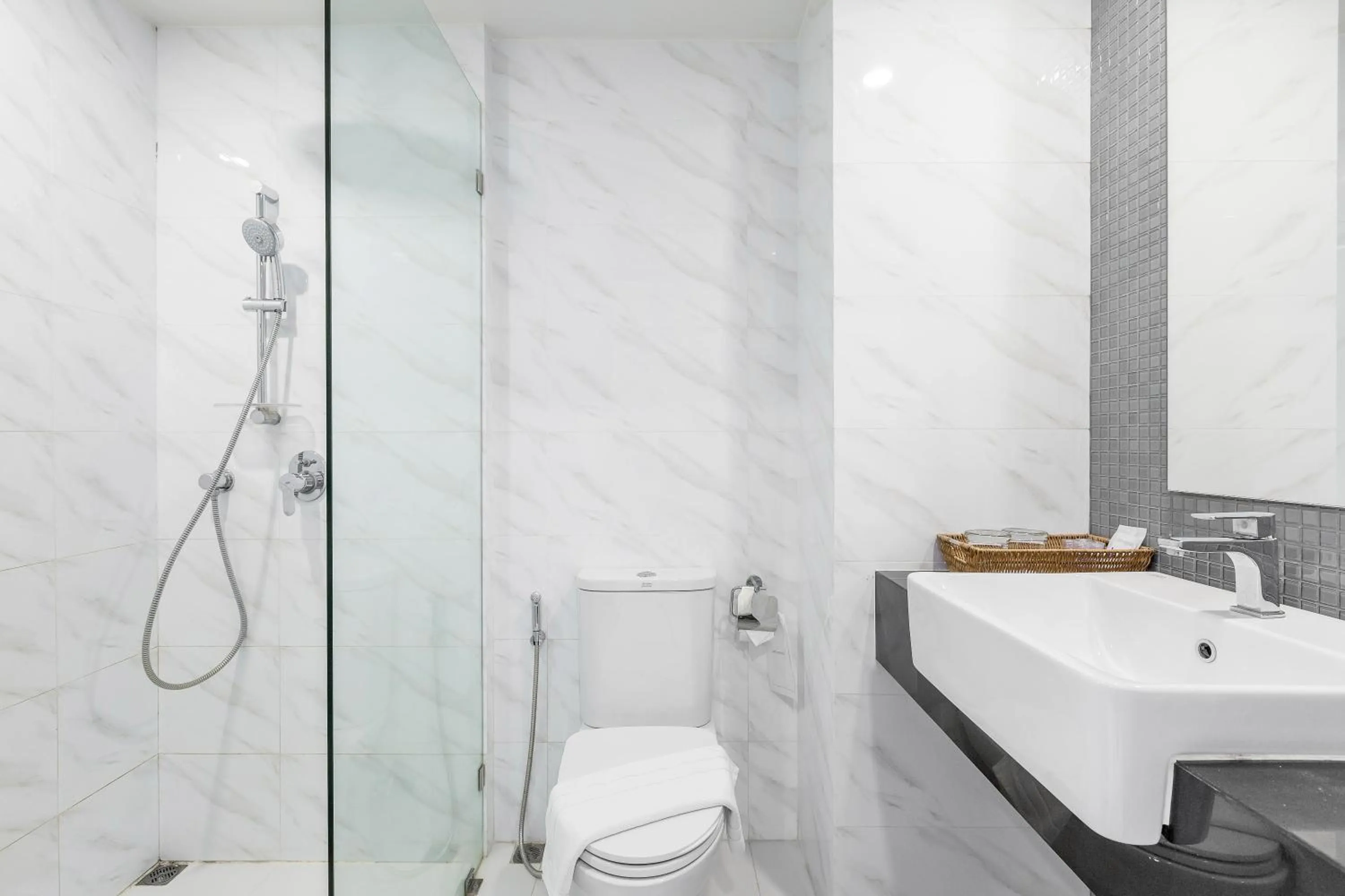 Toilet in Xen Hotel Nakhon Pathom - SHA PLUS