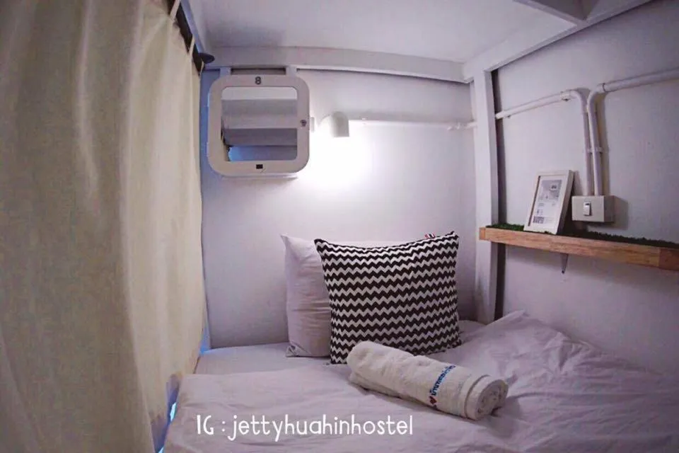 Bed in Jetty Huahin Hostel