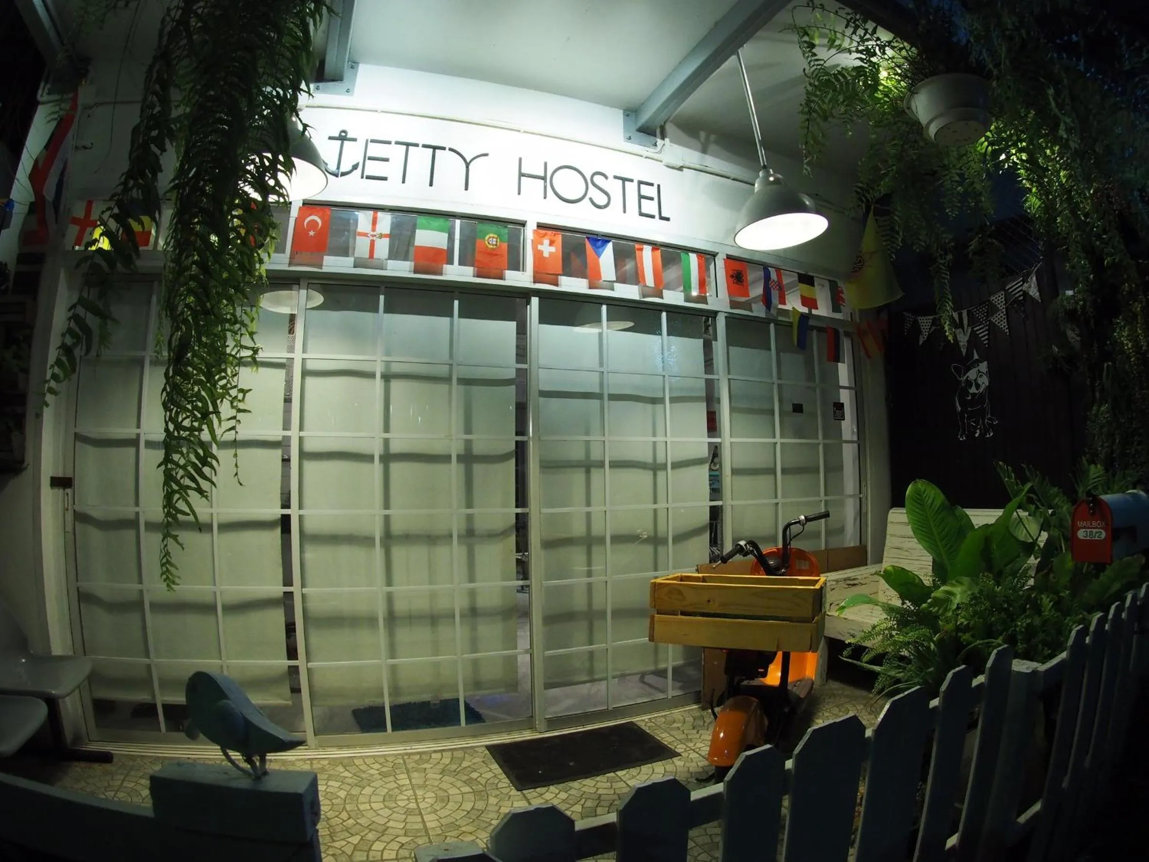 Facade/entrance in Jetty Huahin Hostel
