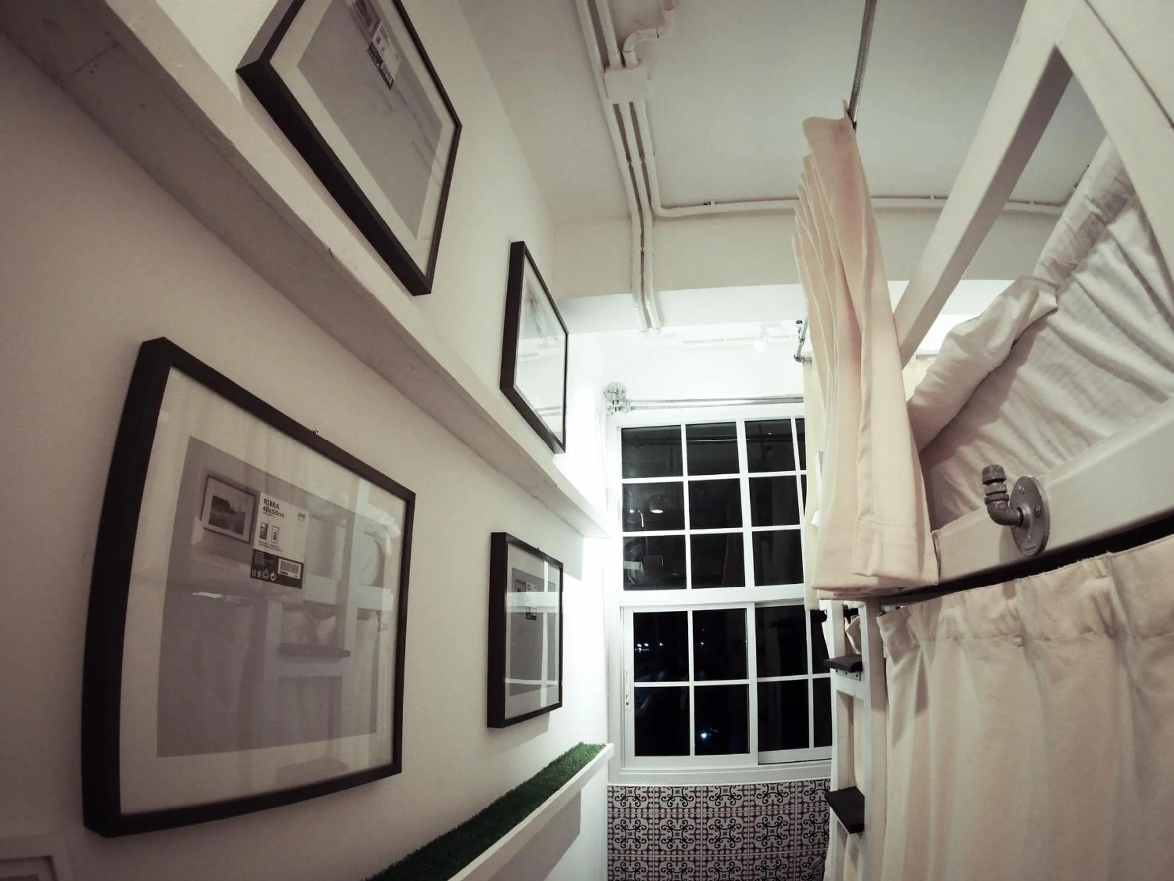 Night, Bed in Jetty Huahin Hostel