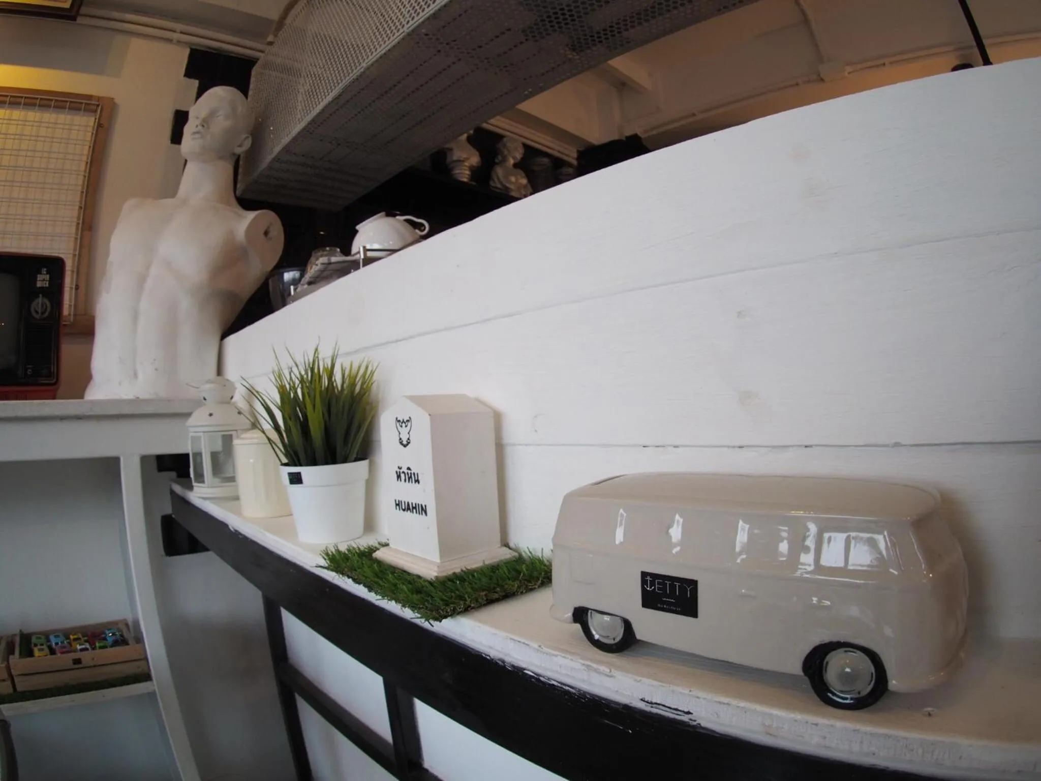 Communal lounge/ TV room in Jetty Huahin Hostel