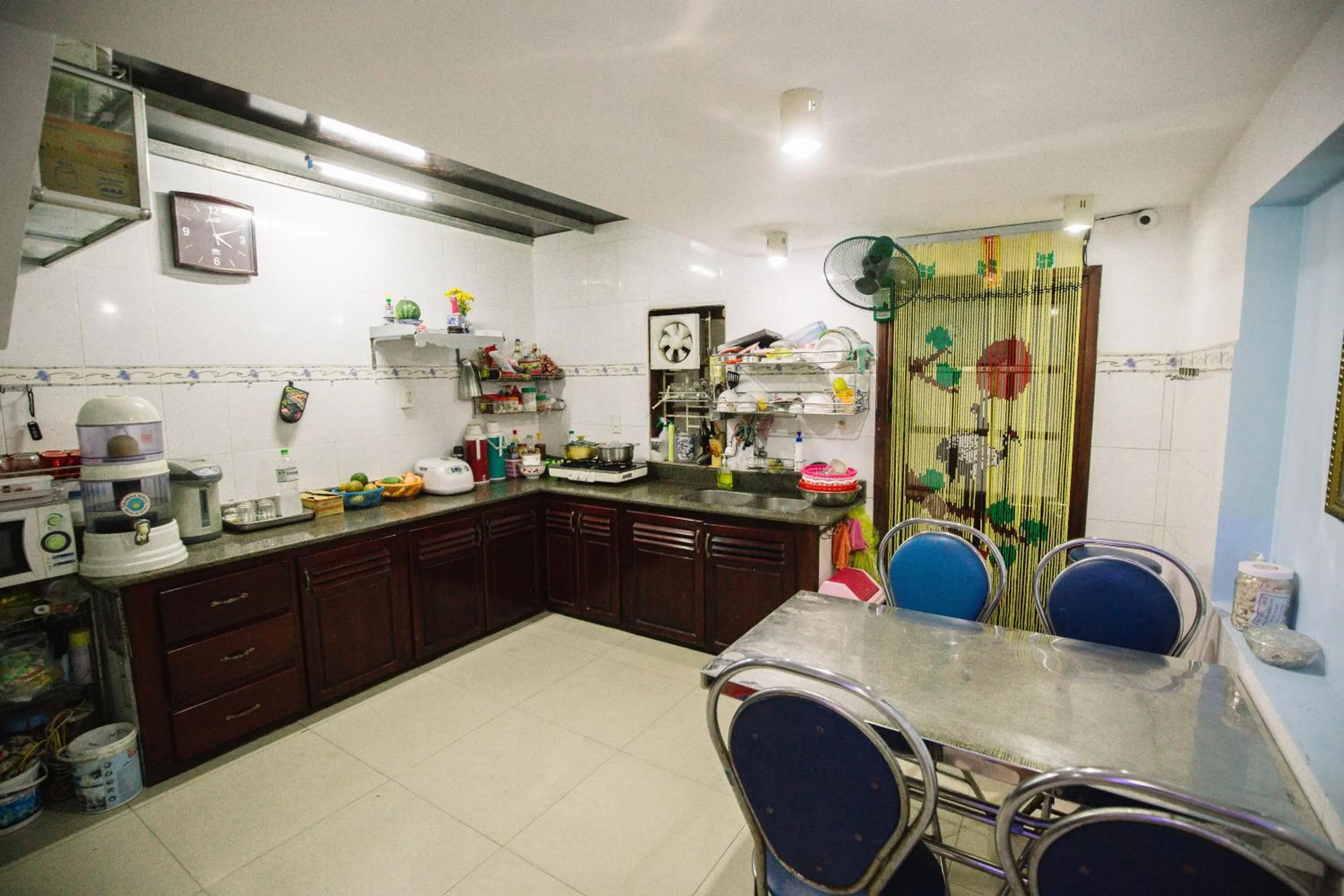 Communal kitchen in Lum Dong Tien Hotel