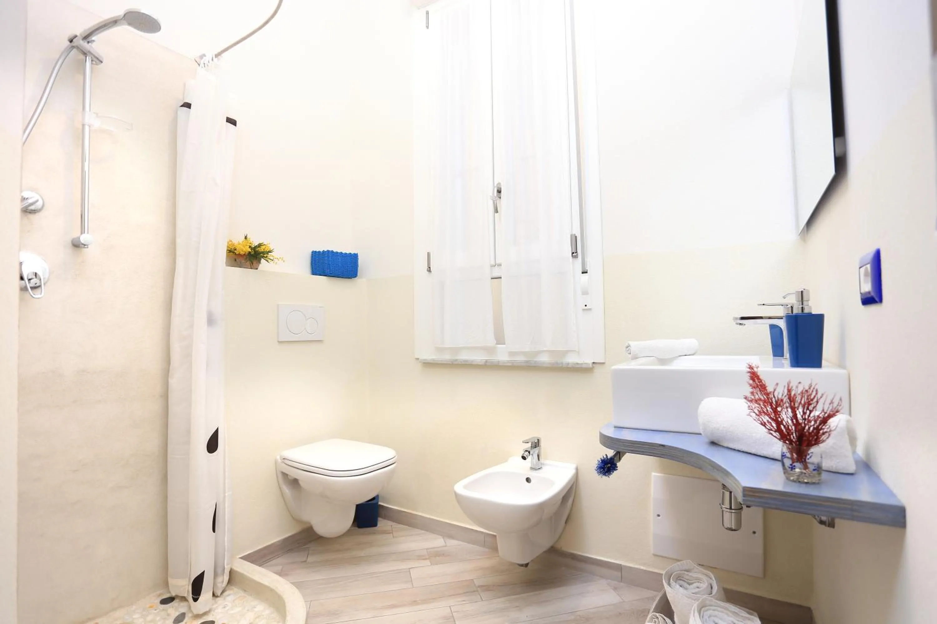 Bathroom in La Posidonia Oceanica