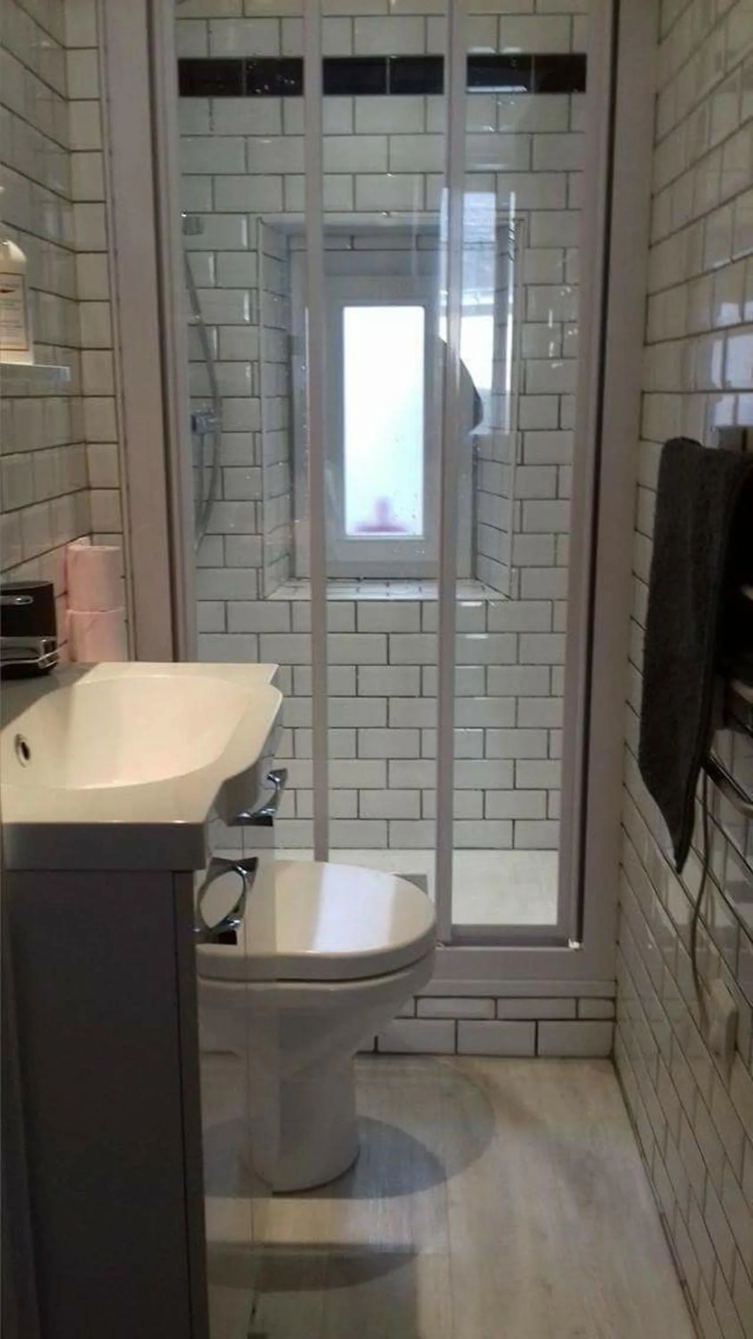 Shower in Les Salorges