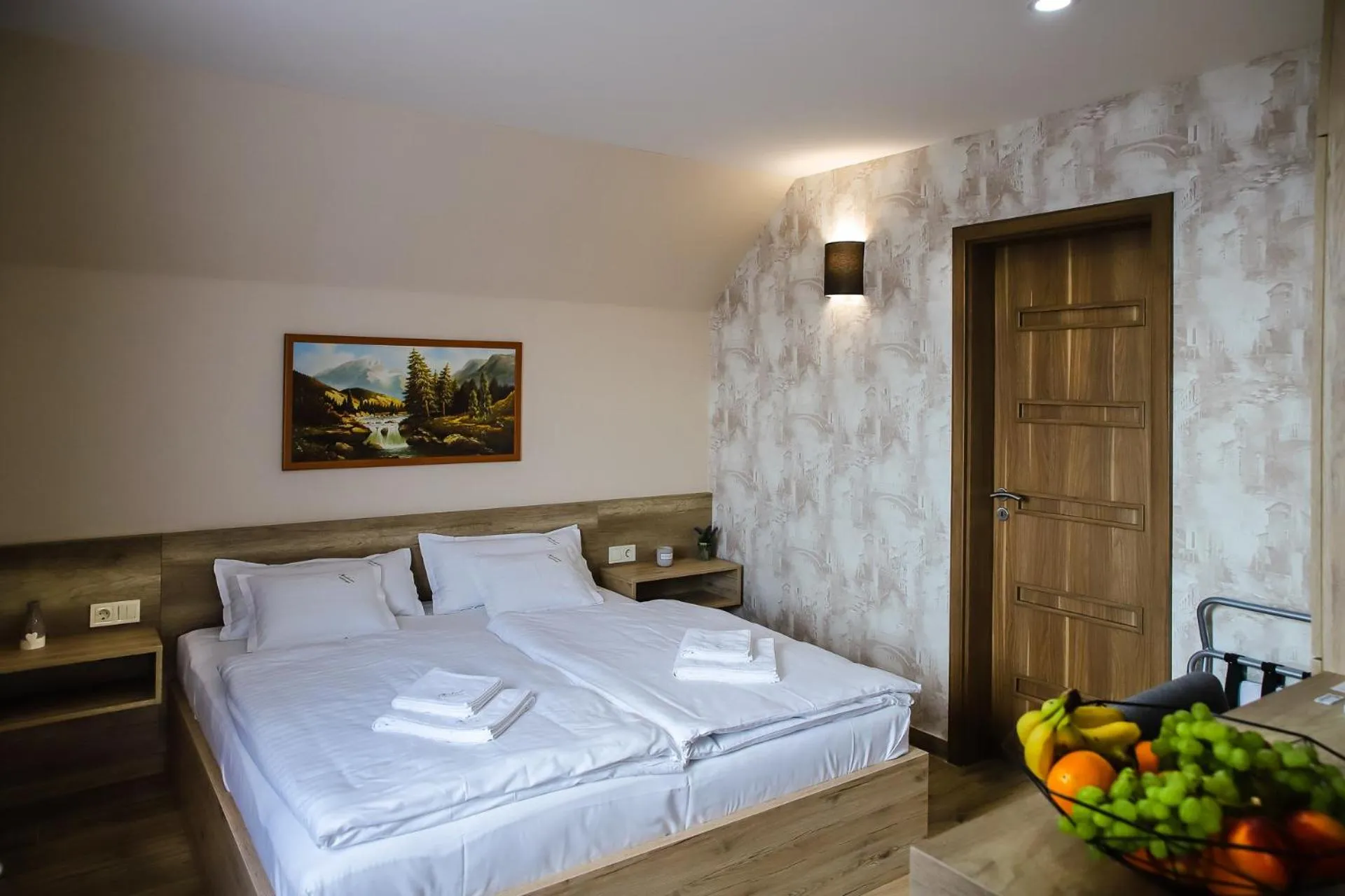 Bed in Madison Village