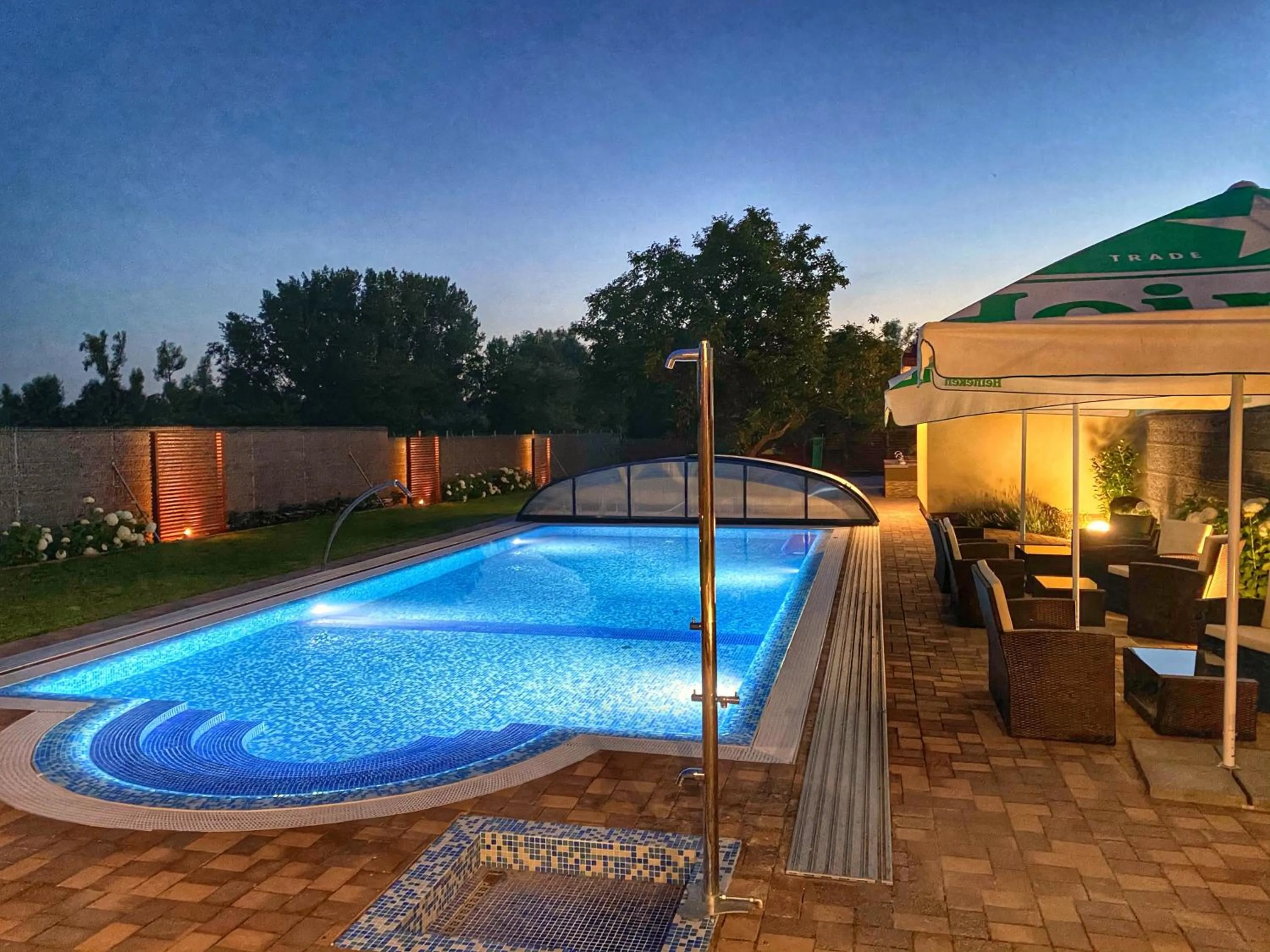 Swimming pool in Madison Village