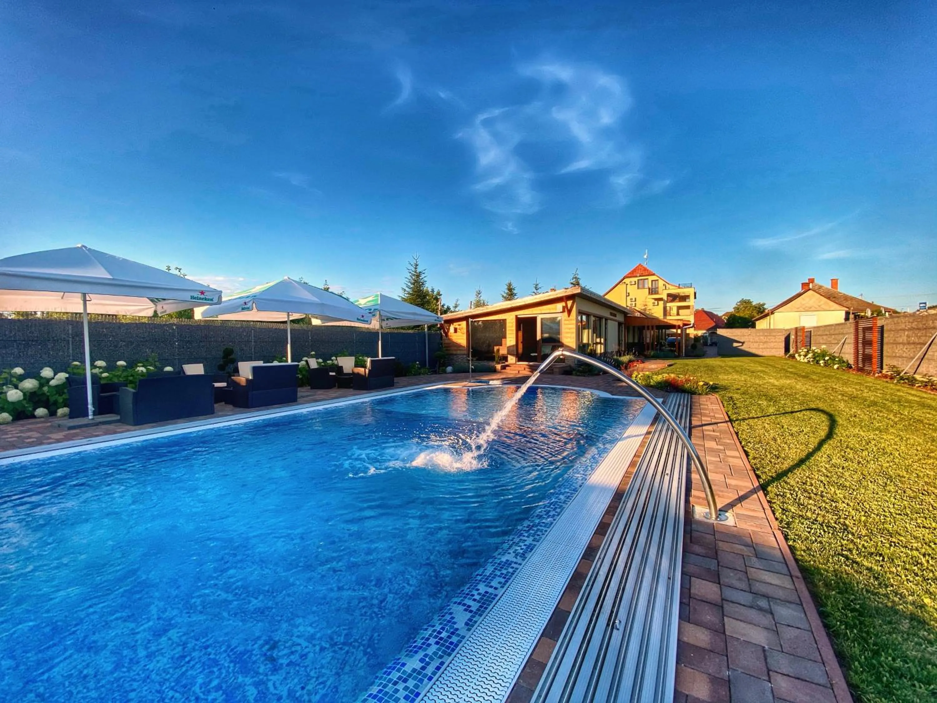 Swimming pool in Madison Village