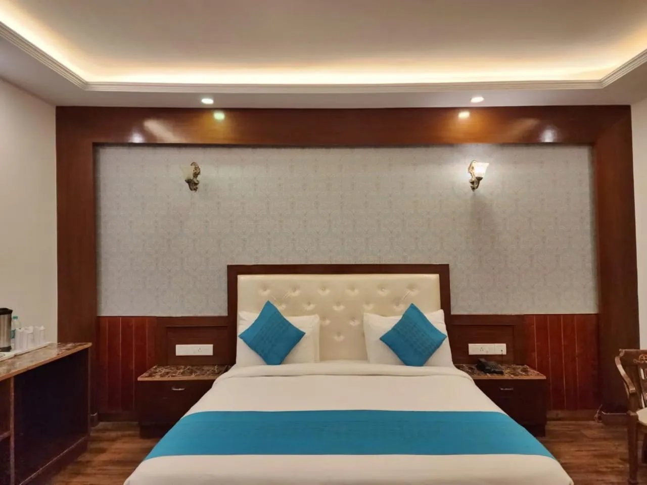 Bed in KAMNA HILL RESORT a Boutique cottages