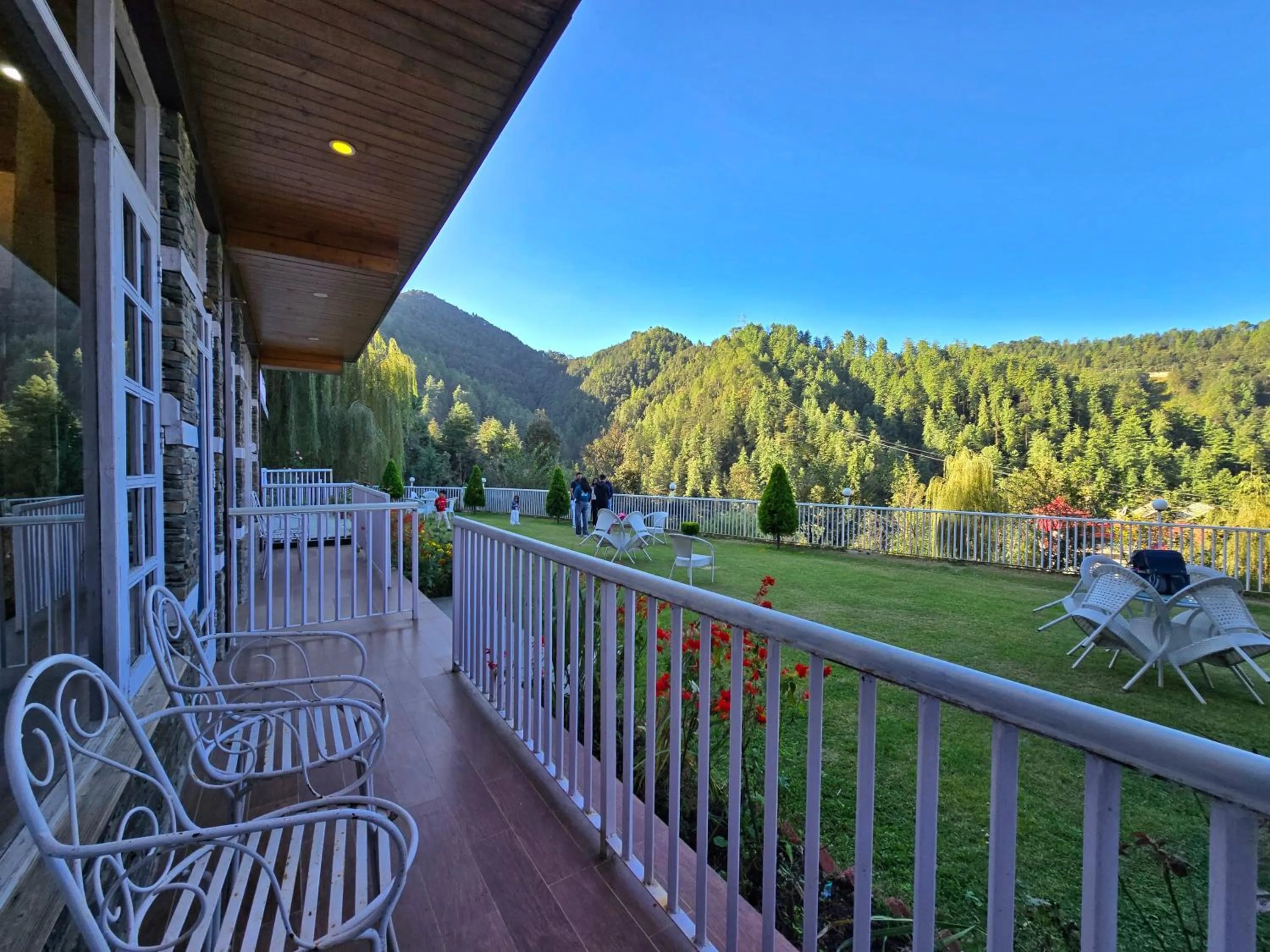 KAMNA HILL RESORT a Boutique cottages