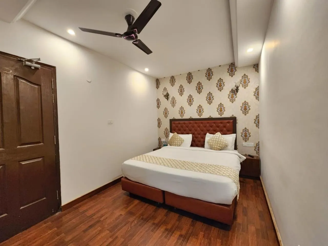 Bed in KAMNA HILL RESORT a Boutique cottages