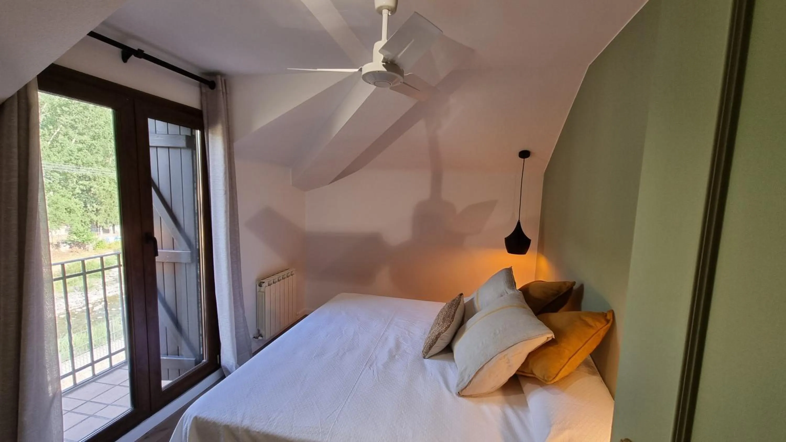 Bed in Apartamentos LCR Boutique, LCR Suites y LCR Los Valles