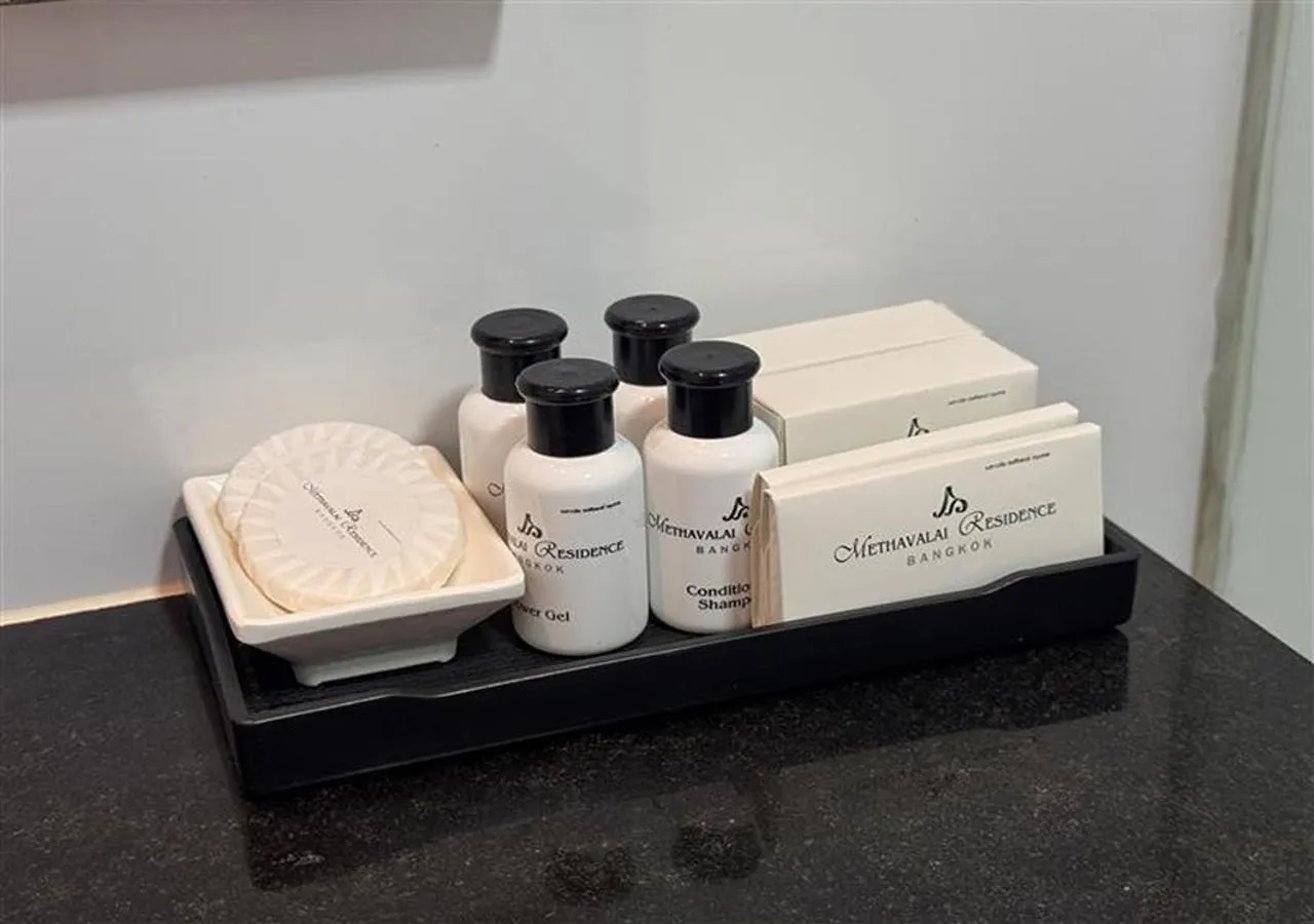 Bathroom in Methavalai Residence Hotel