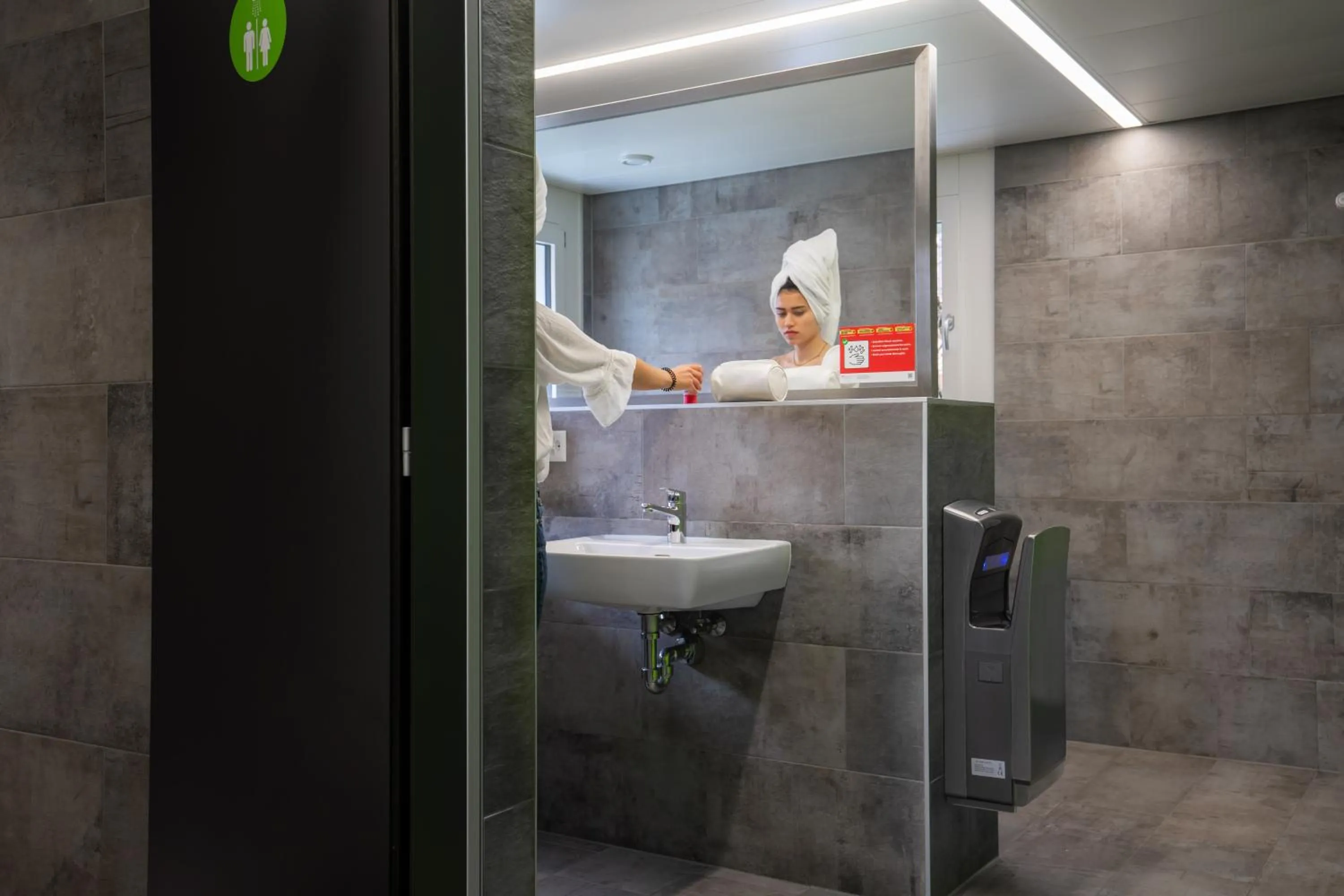 Shower in Nyon Hostel