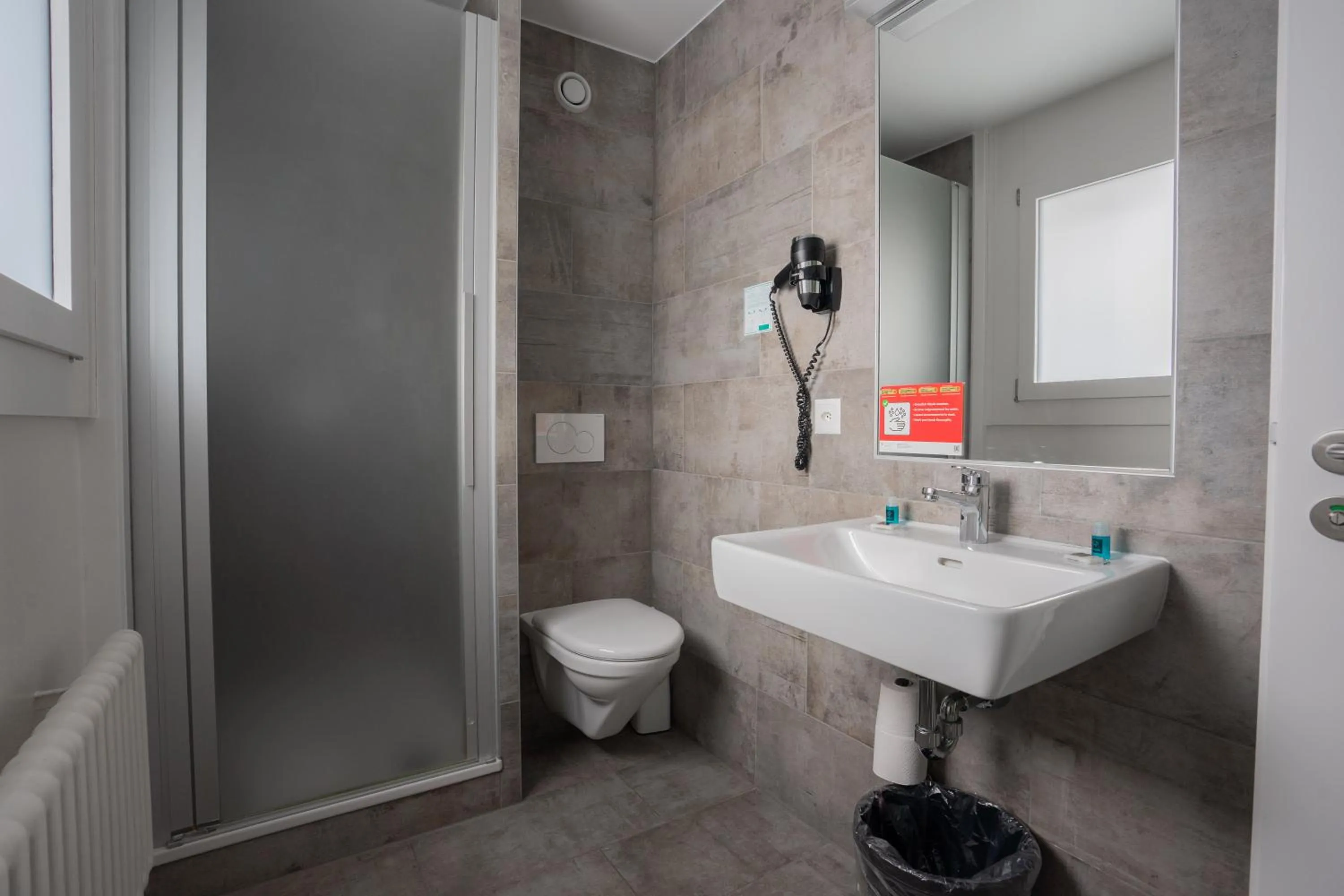 Shower in Nyon Hostel