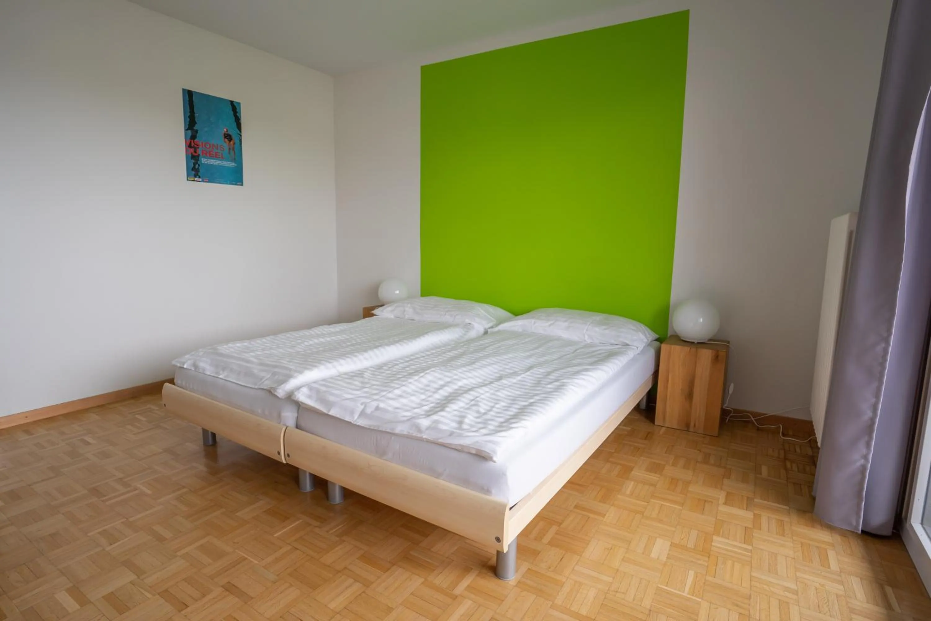 Photo of the whole room, Bed in Nyon Hostel