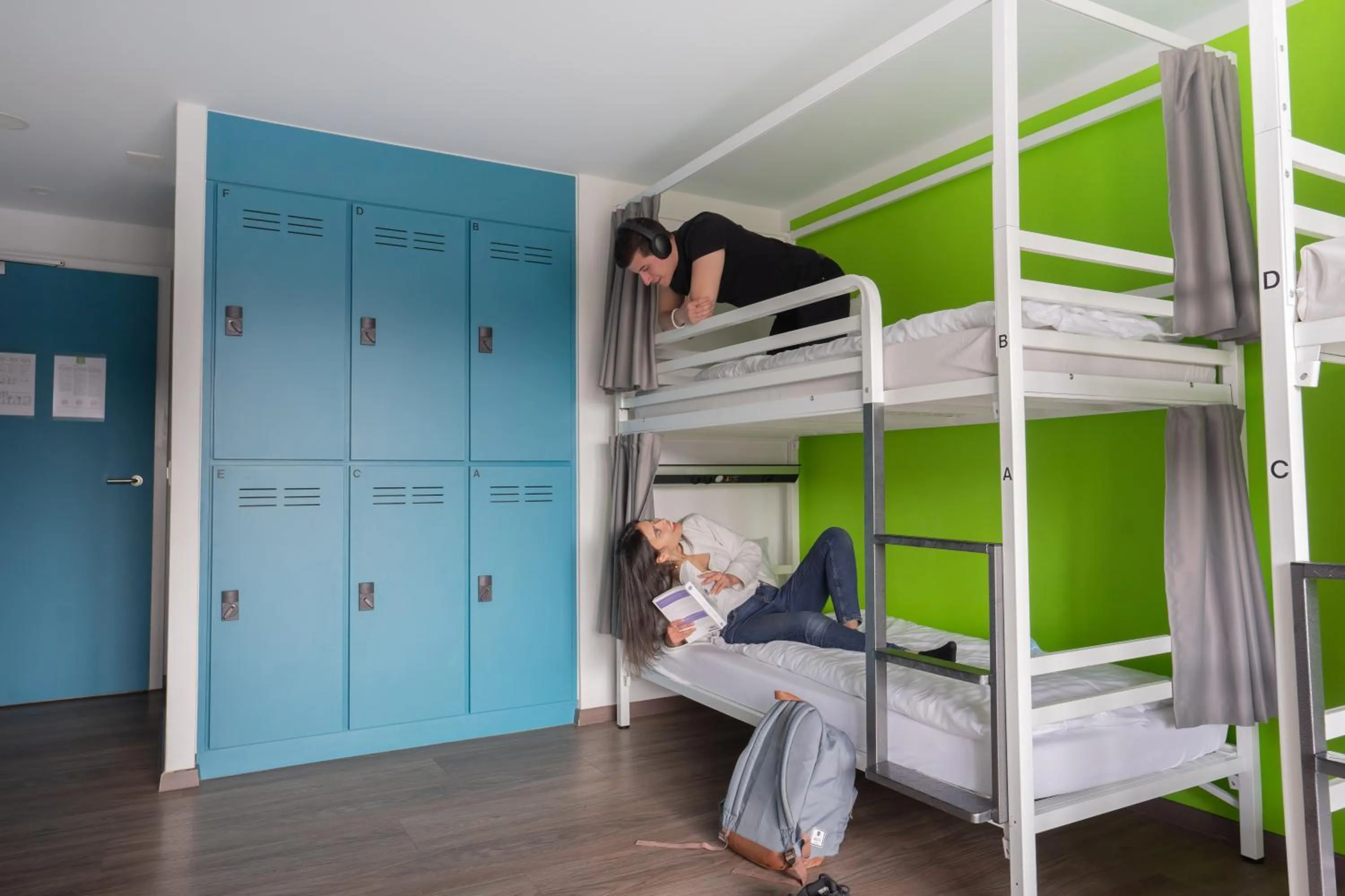 People, Bed in Nyon Hostel