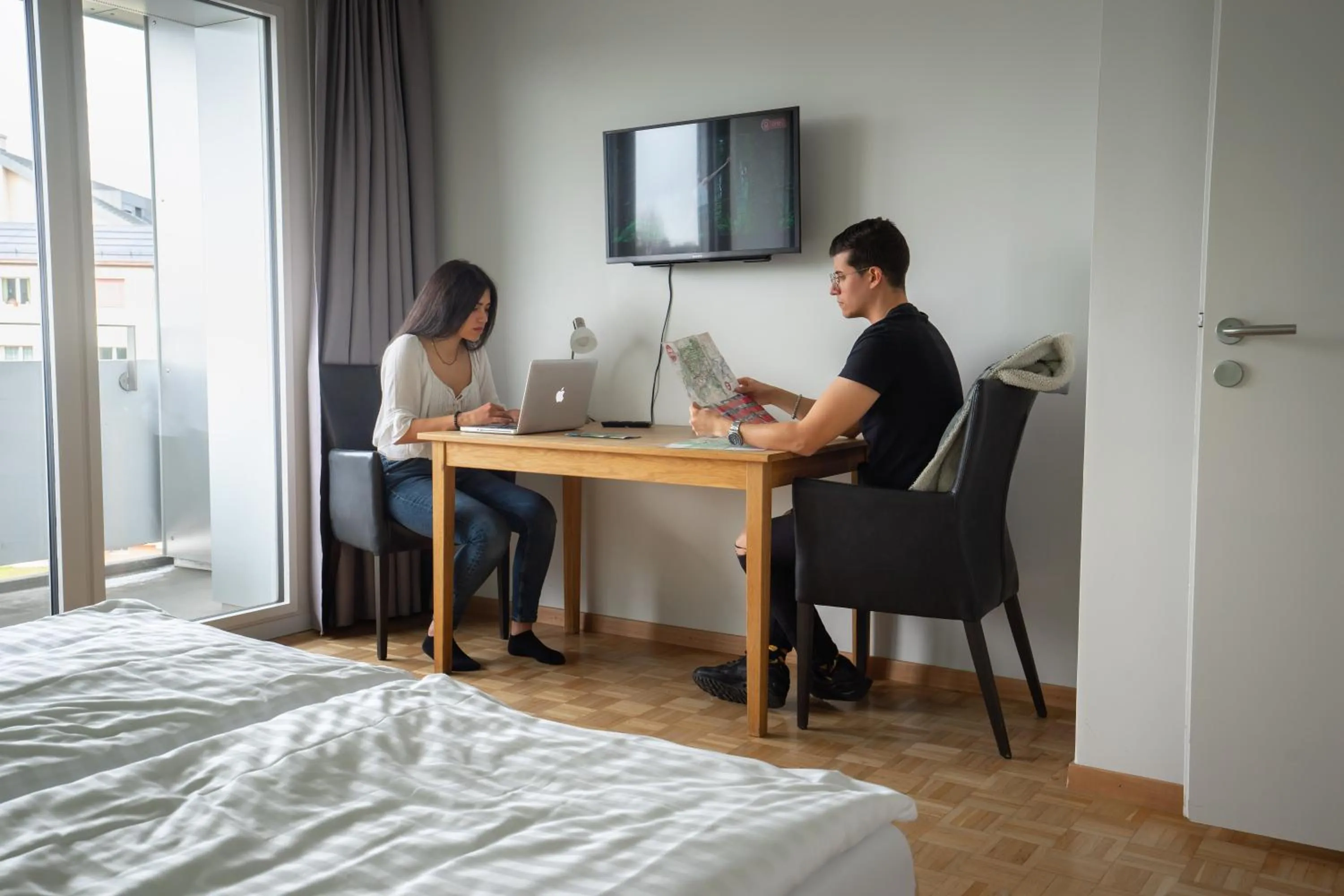 People, Bed in Nyon Hostel