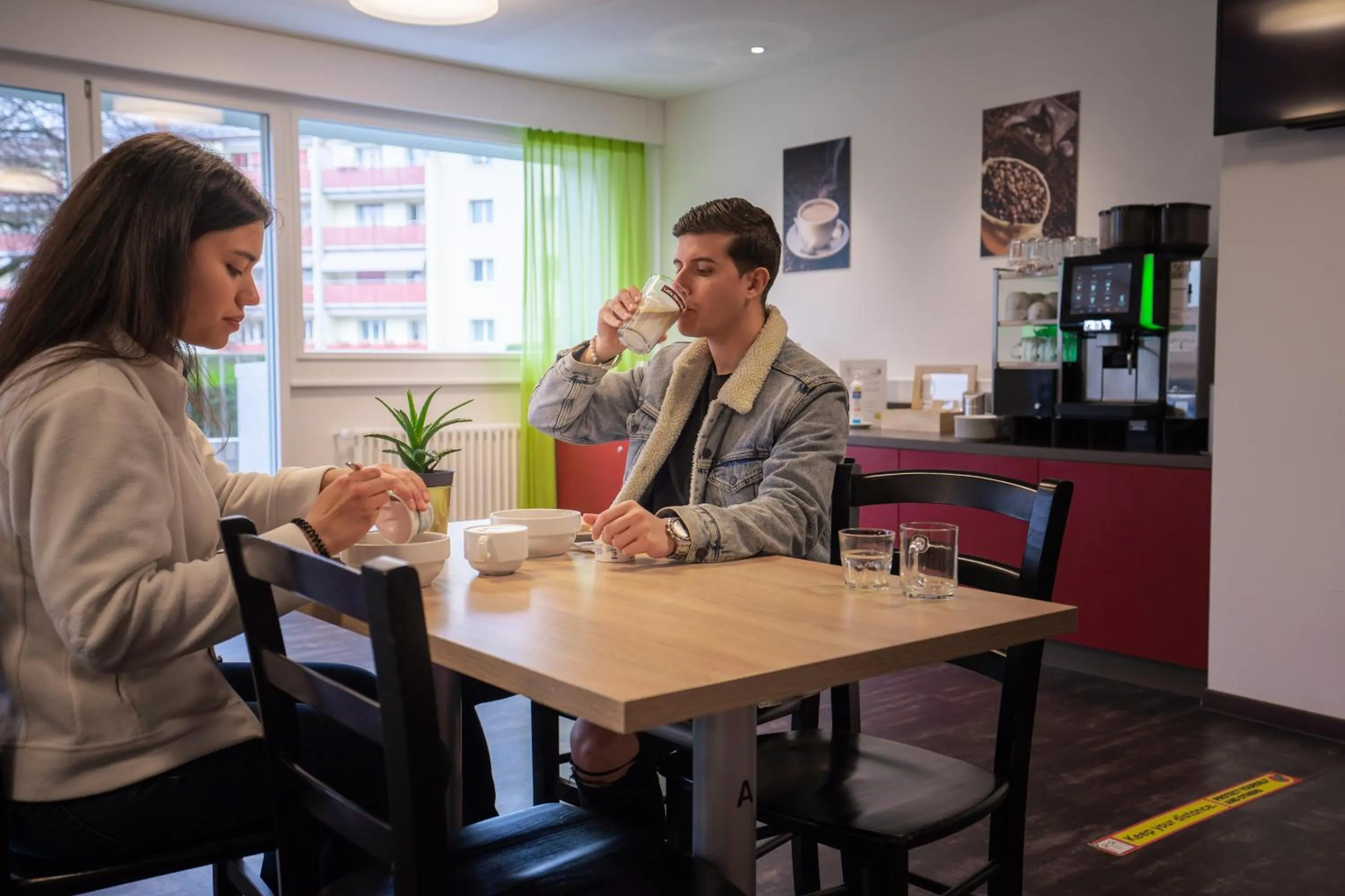 Coffee/tea facilities in Nyon Hostel