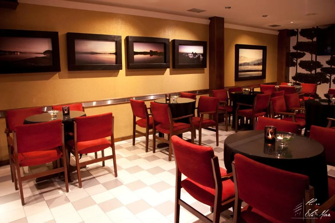 Lounge or bar in Hotel Eli-Mar