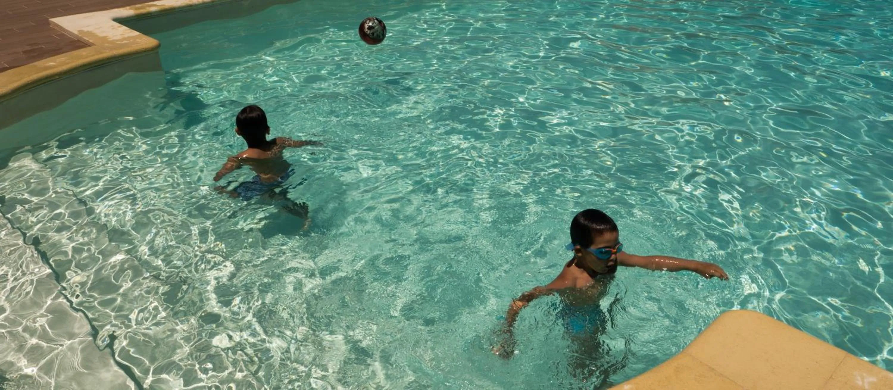 Property building in Casa d´Edite